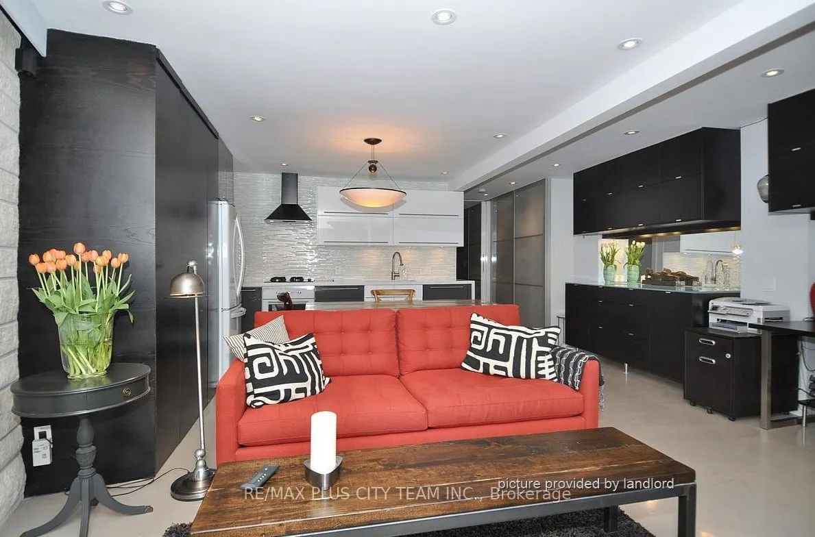 37 Fernwood Park Avenue, #1