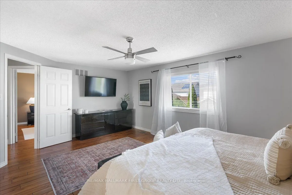 536 Woodmount Crescent