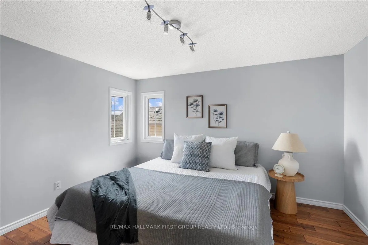 536 Woodmount Crescent