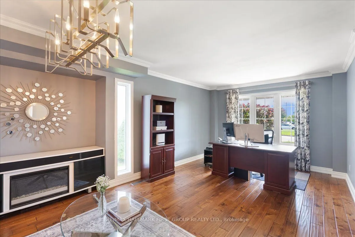536 Woodmount Crescent