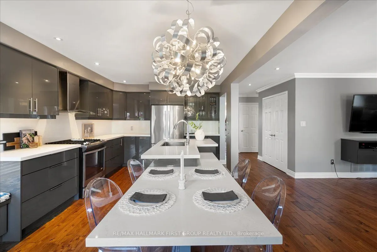 536 Woodmount Crescent