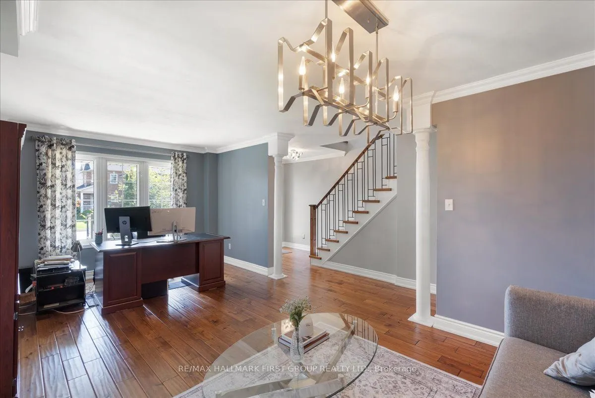 536 Woodmount Crescent