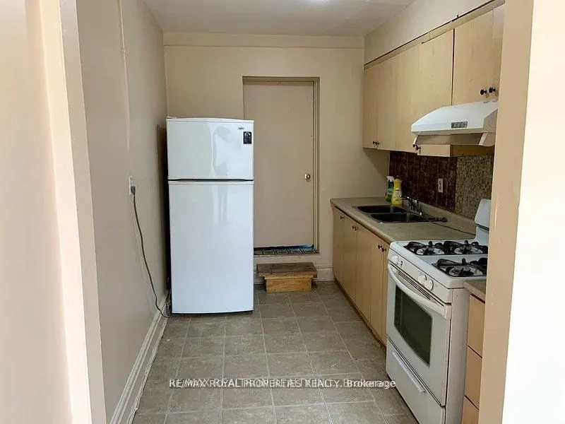 352 Pape Avenue, #2nd  Floor