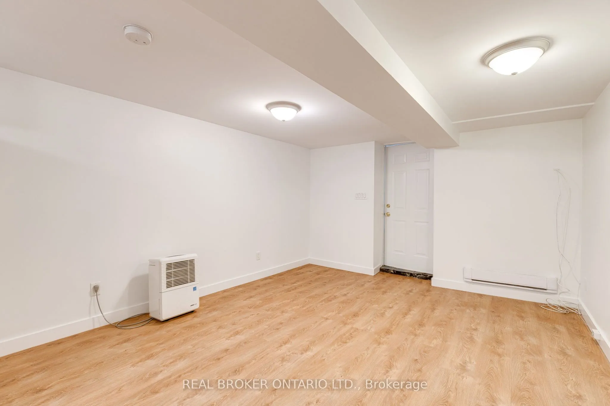 371 Jones Avenue, #Lower