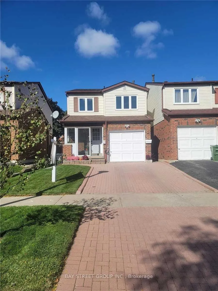 95 Fawndale Crescent