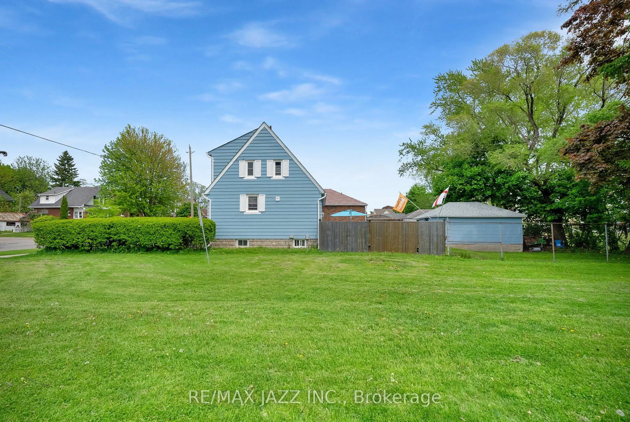 303 Gliddon Avenue