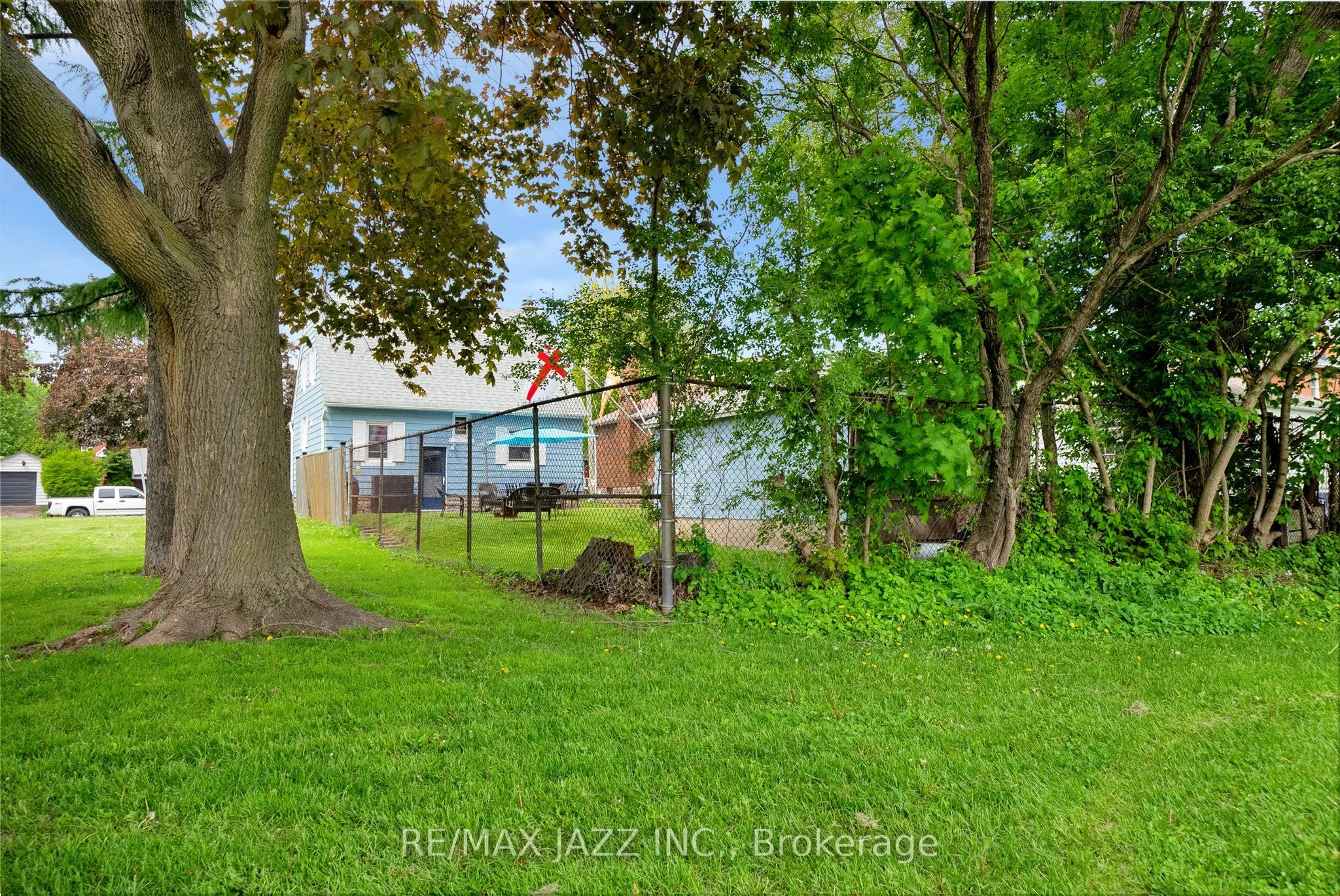 303 Gliddon Avenue