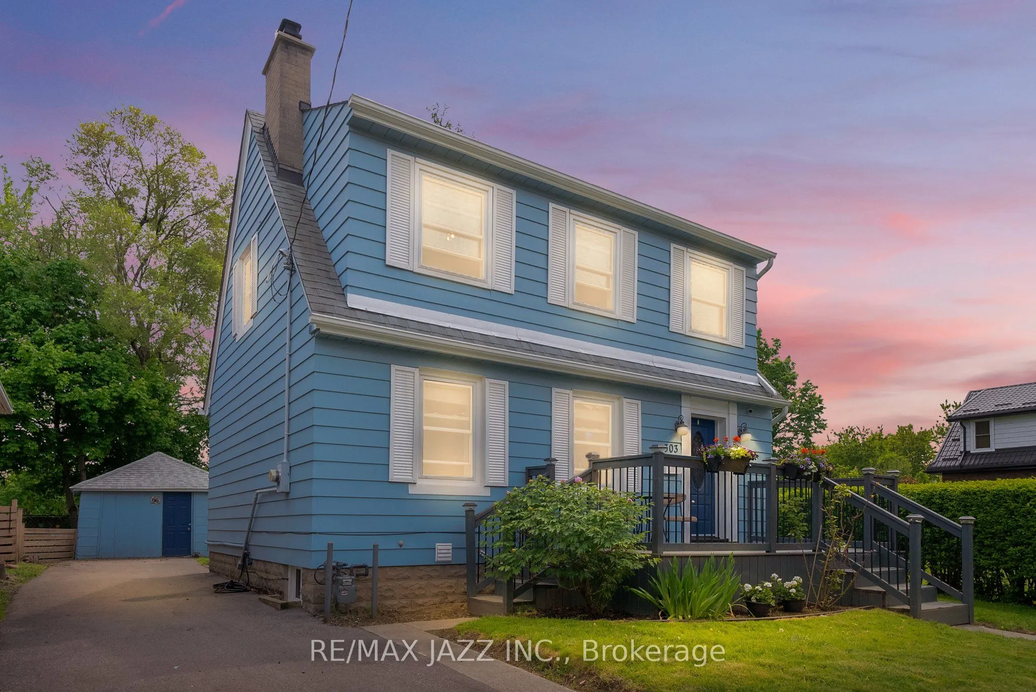 303 Gliddon Avenue