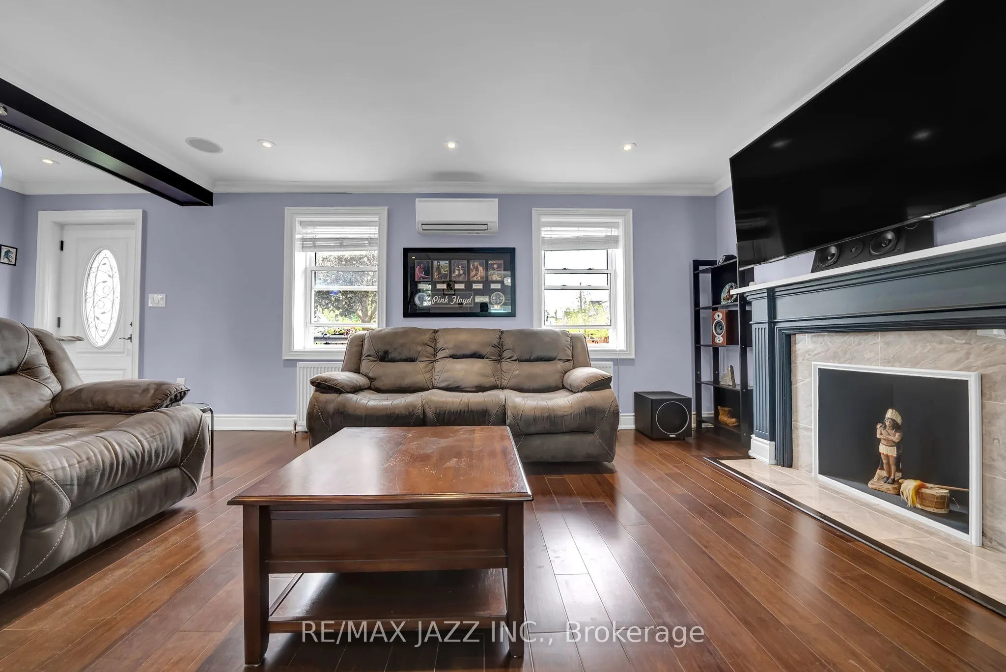 303 Gliddon Avenue