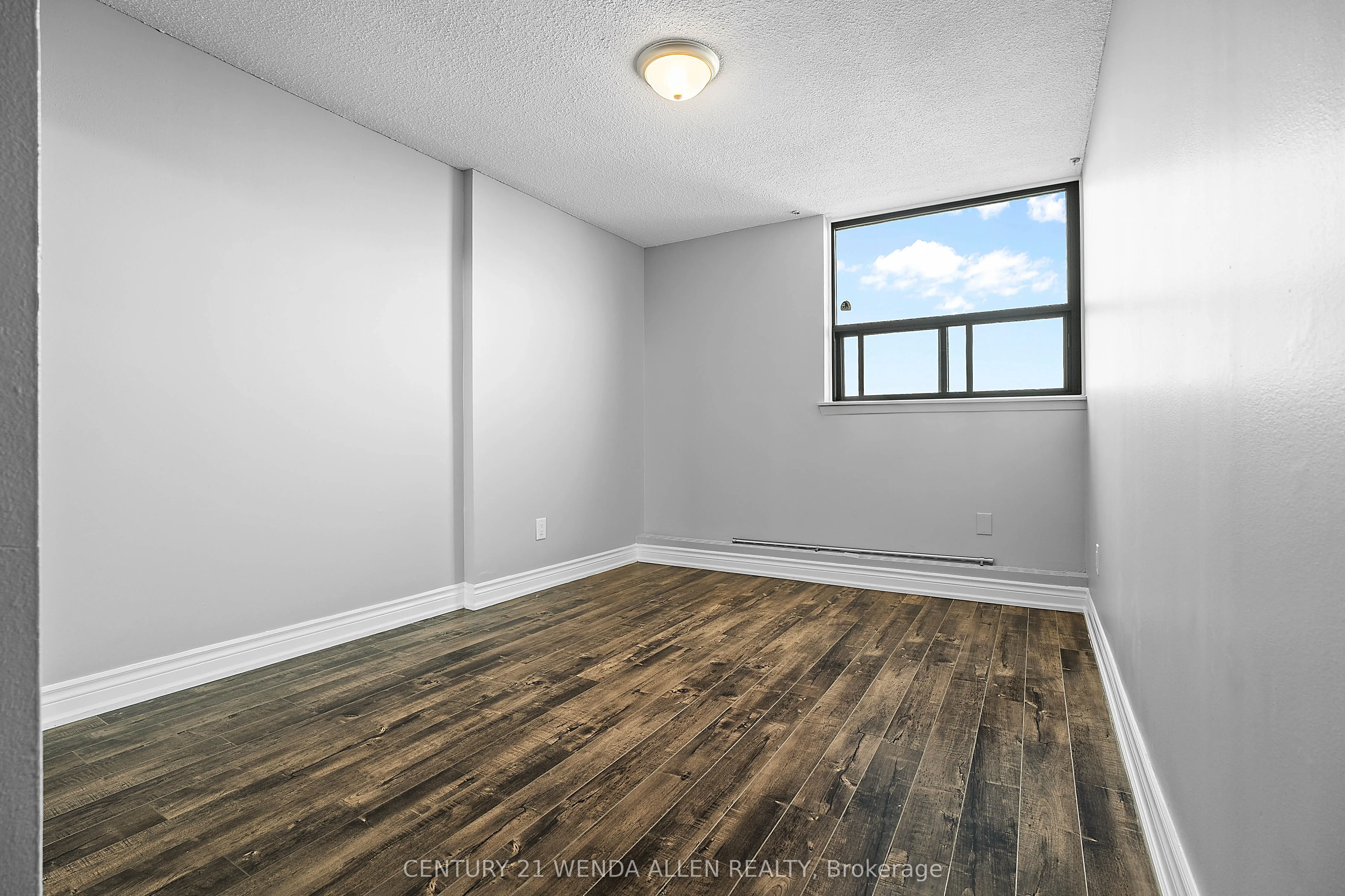 100 Wingarden Court, #1507