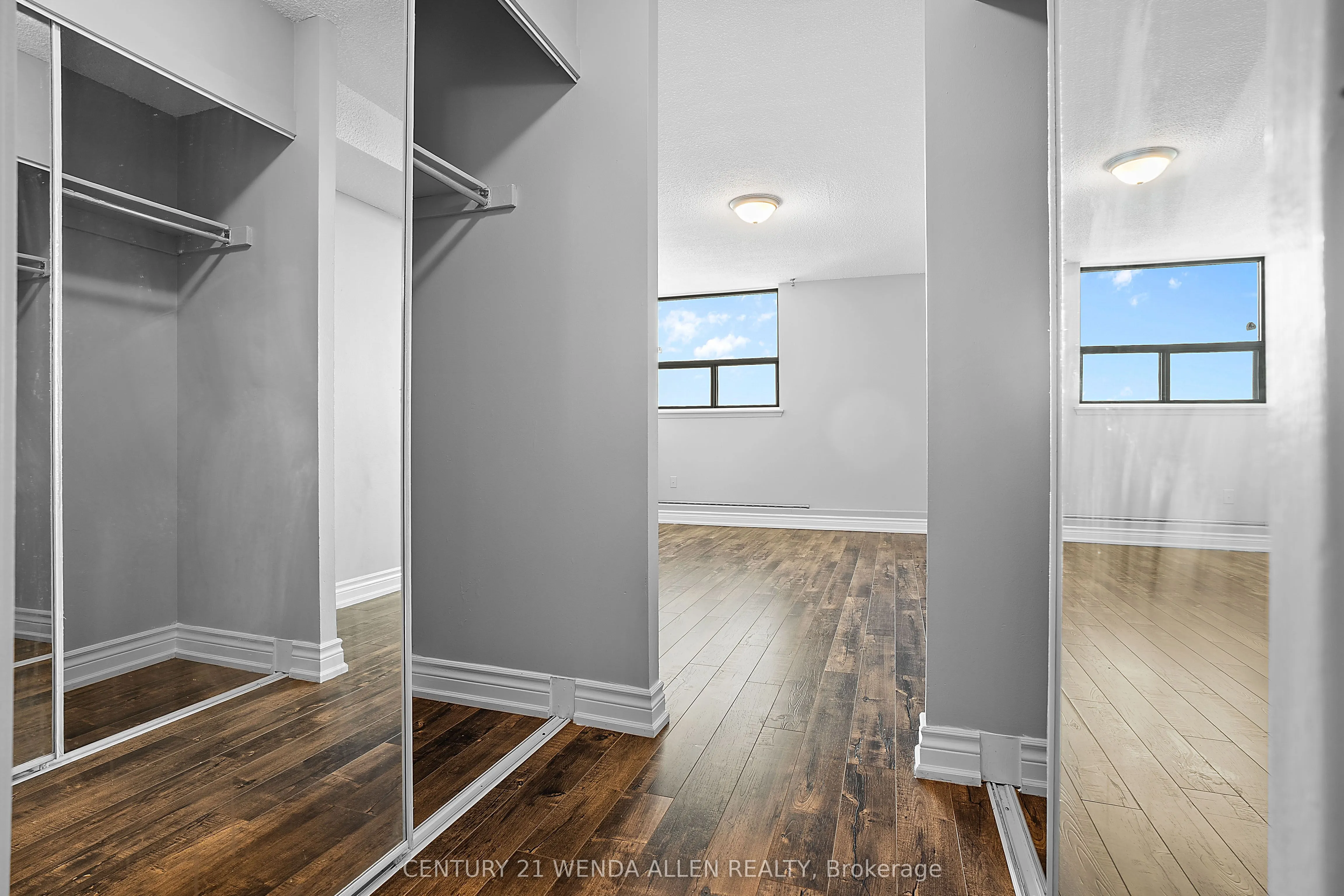 100 Wingarden Court, #1507