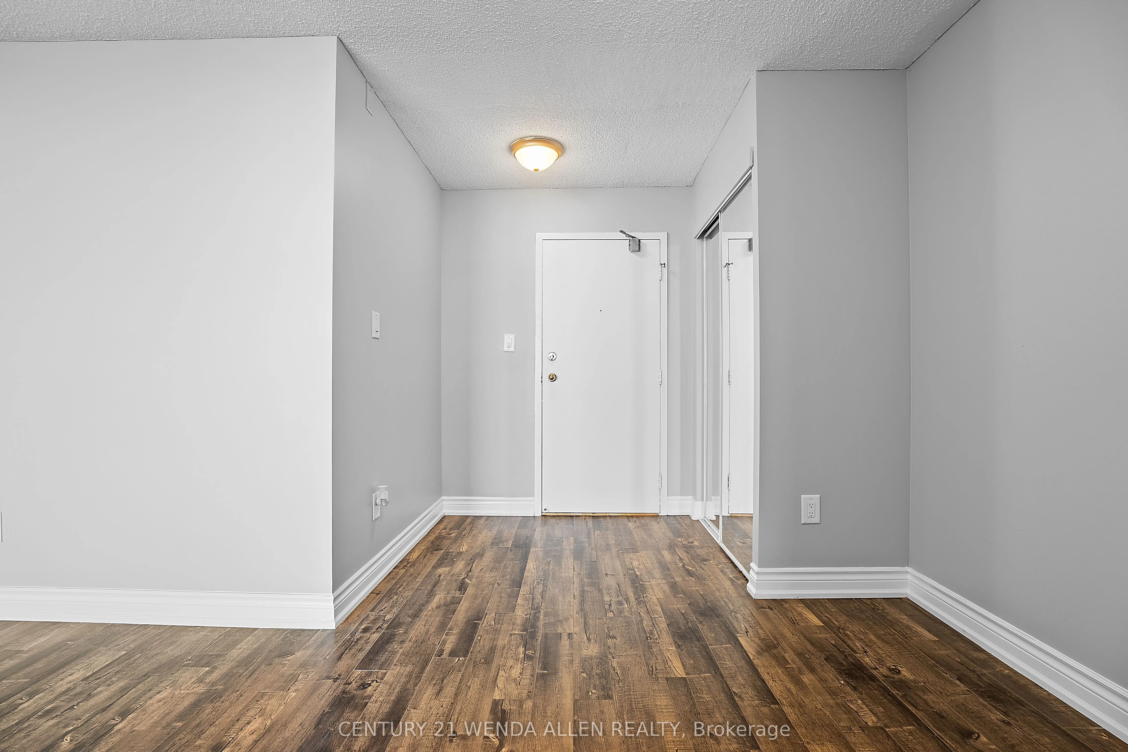 100 Wingarden Court, #1507