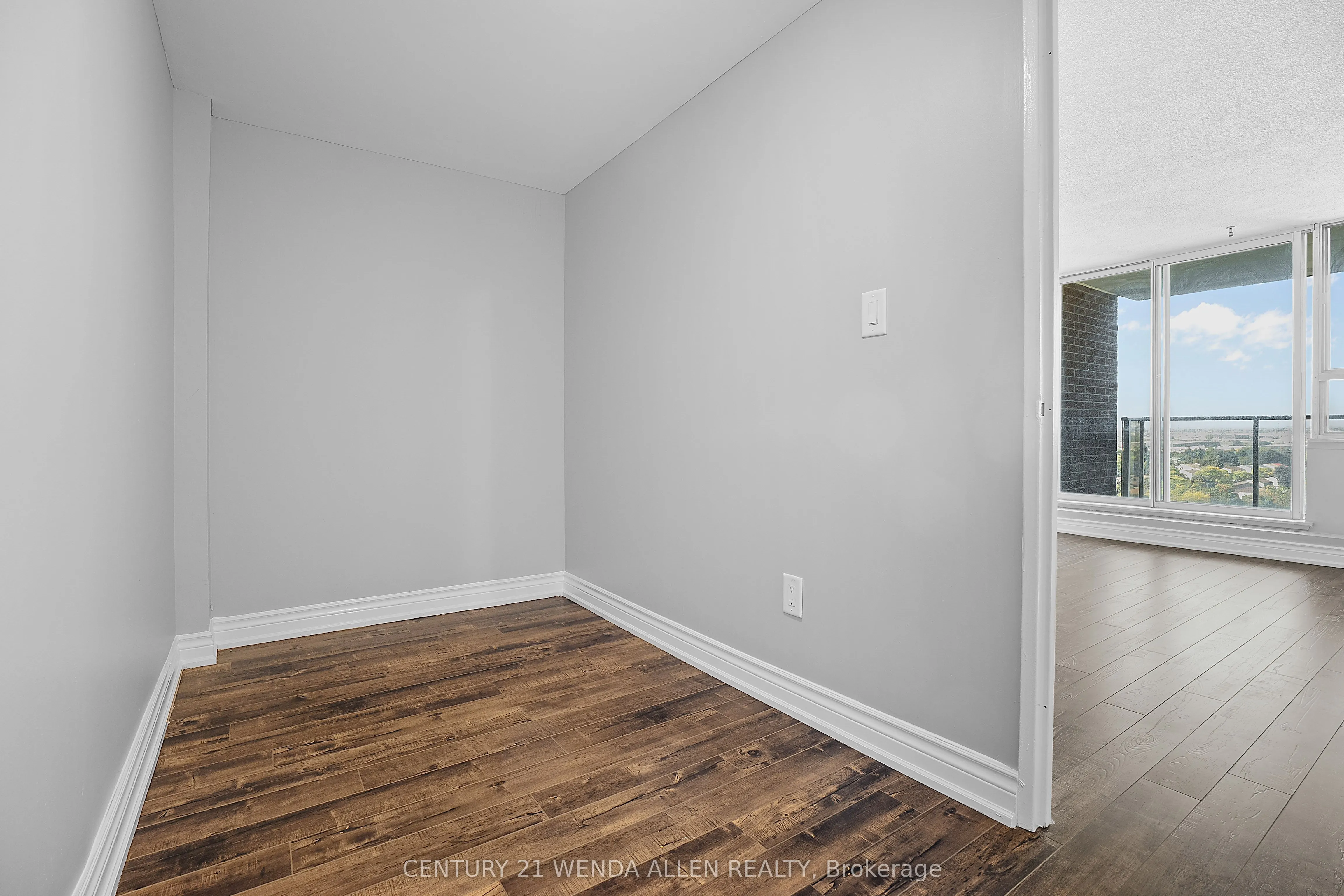 100 Wingarden Court, #1507