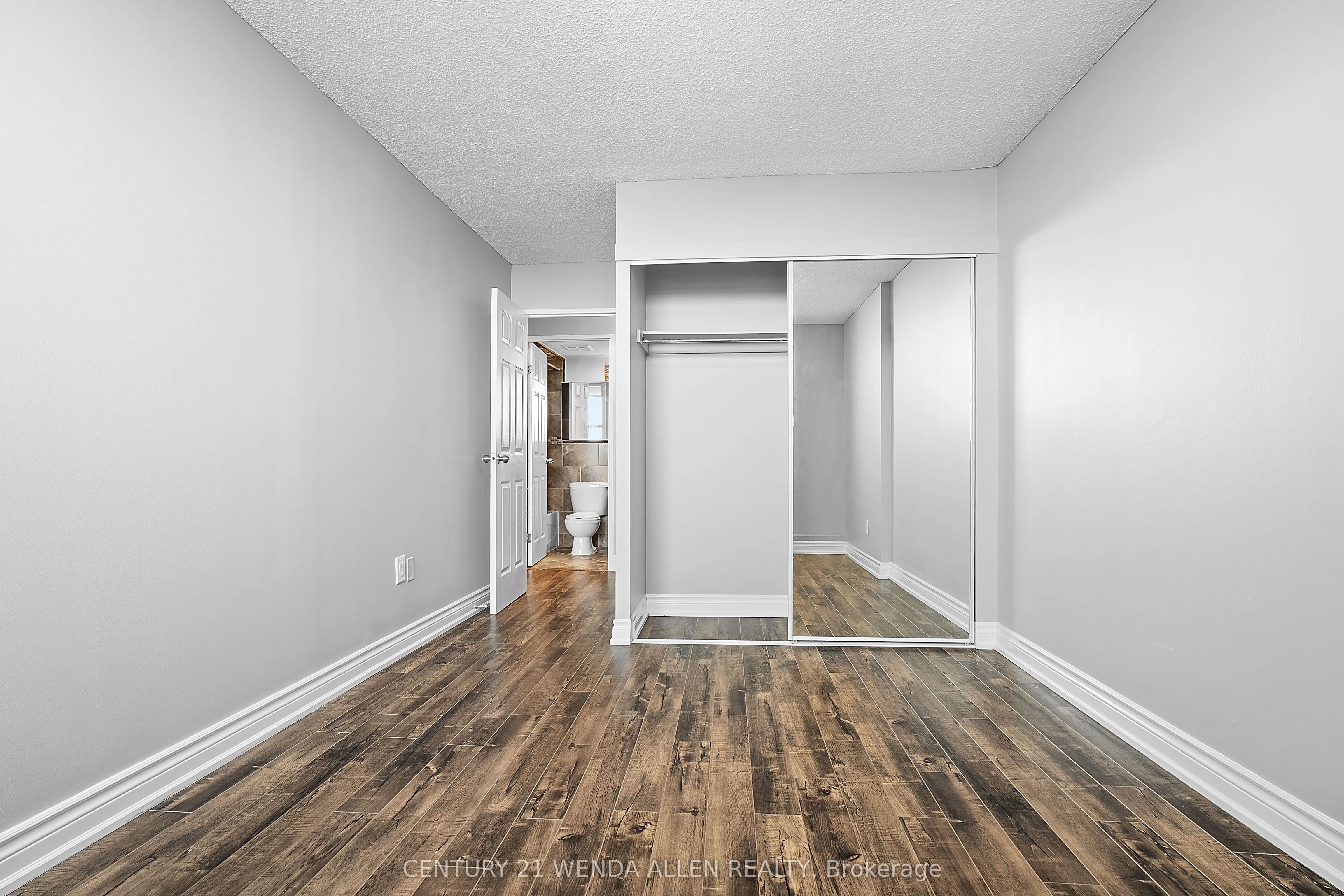 100 Wingarden Court, #1507