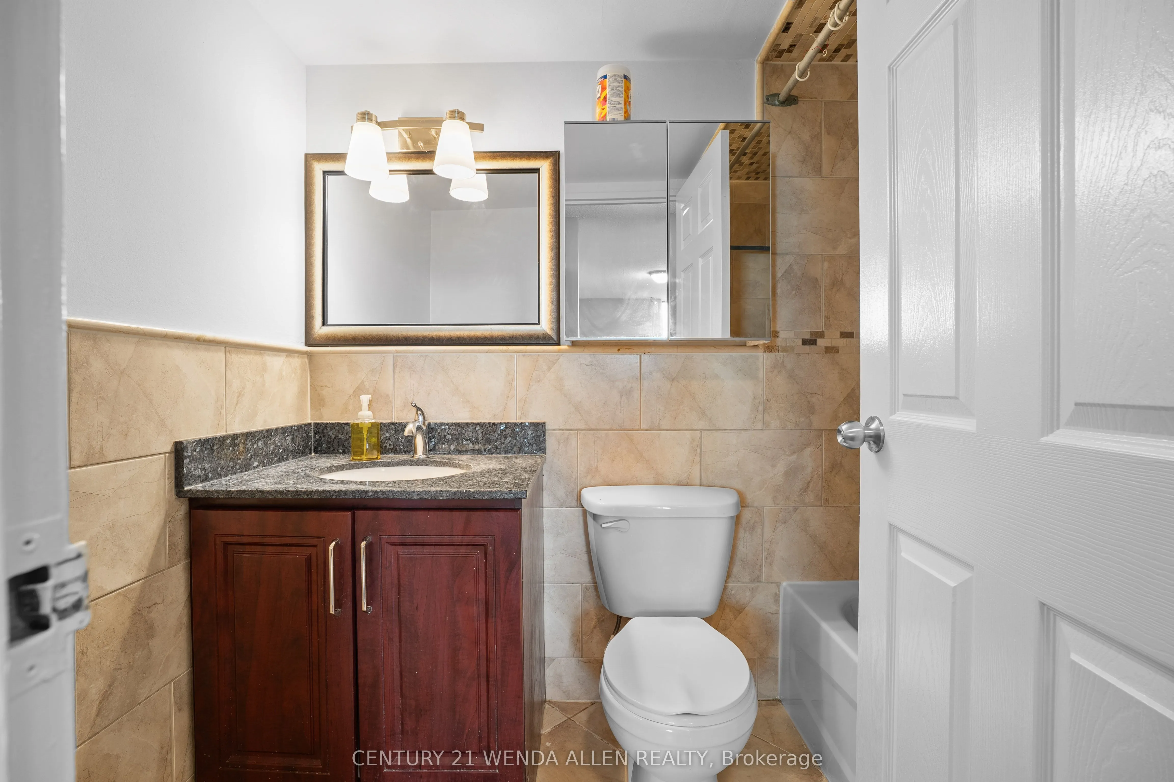 100 Wingarden Court, #1507
