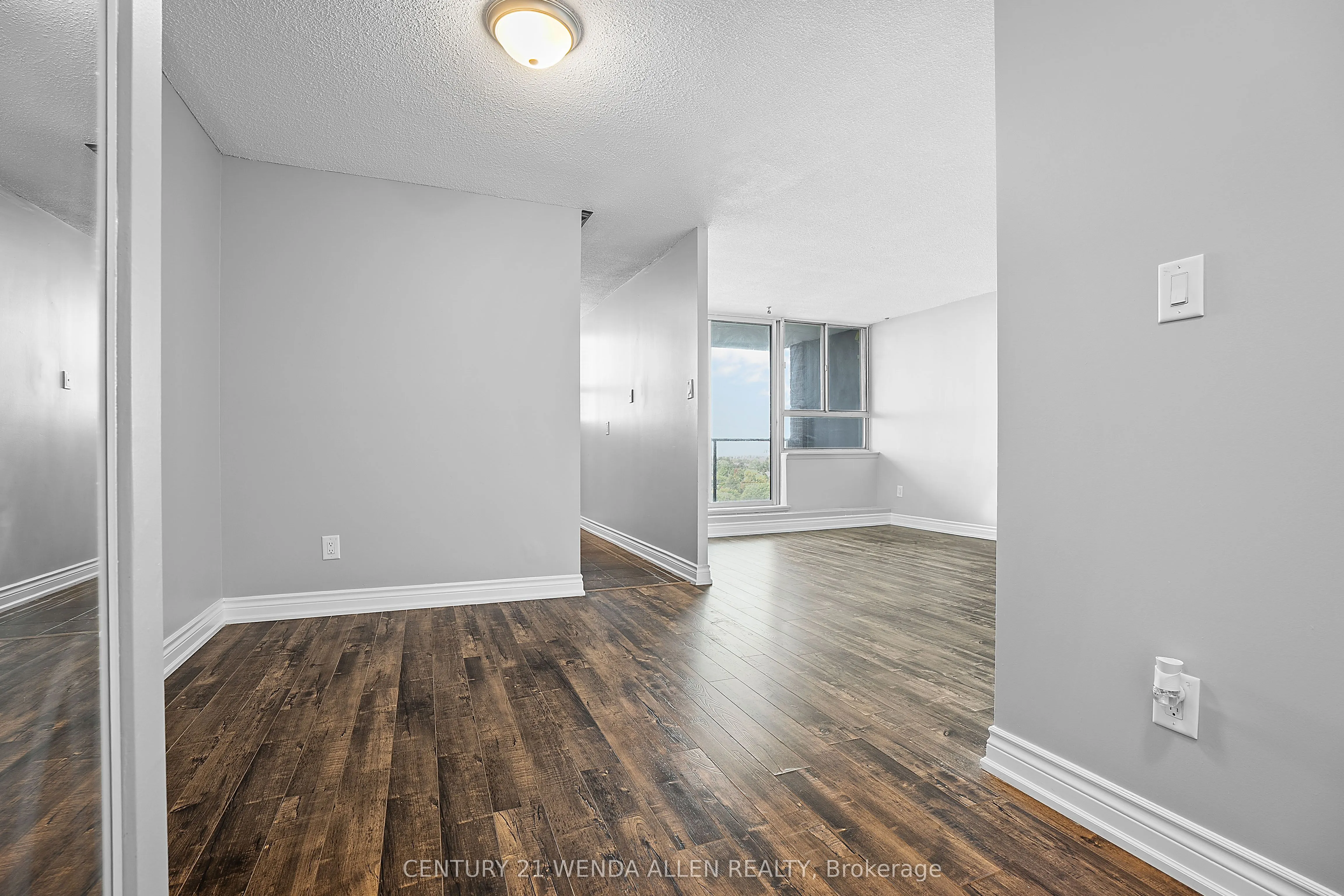 100 Wingarden Court, #1507