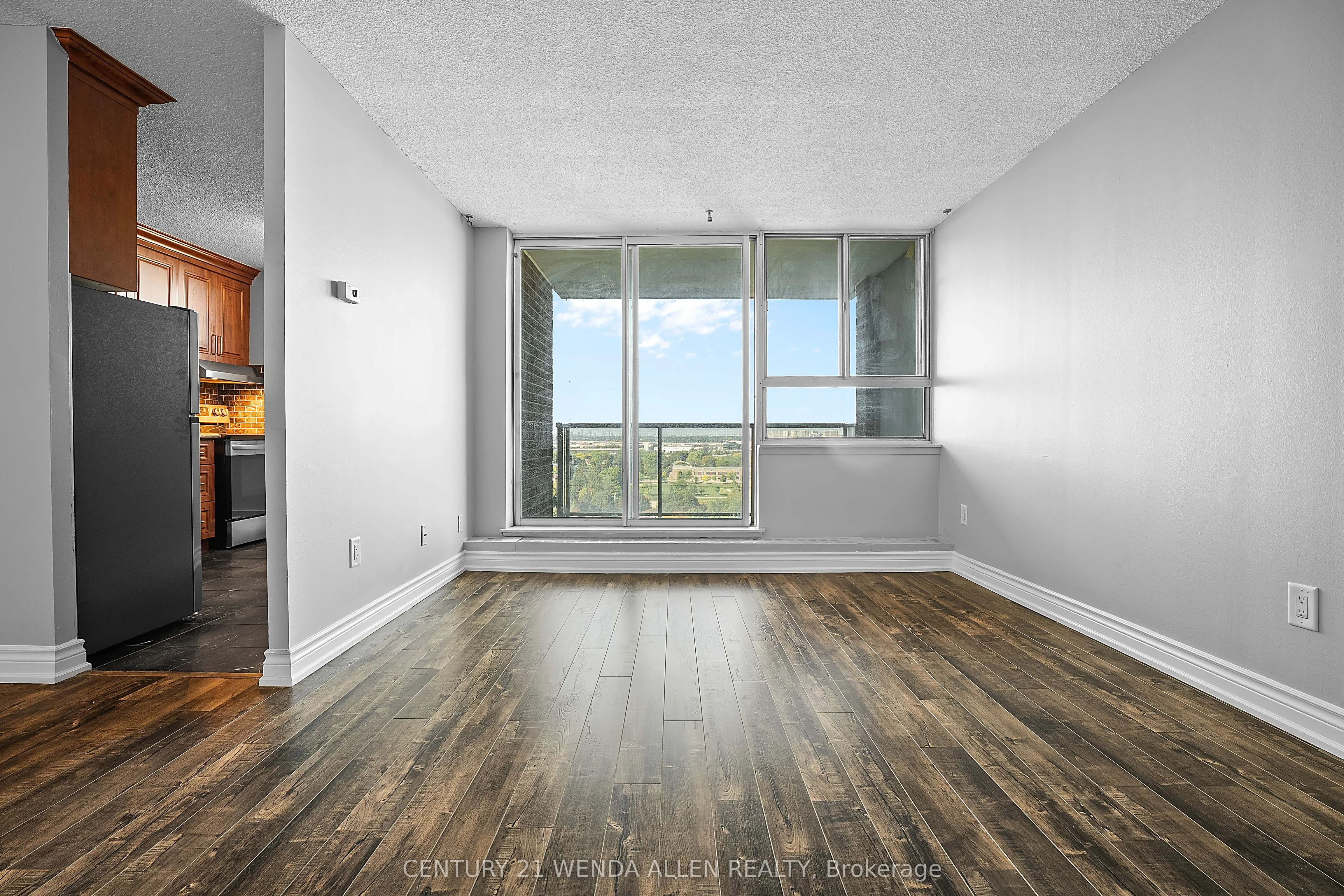 100 Wingarden Court, #1507