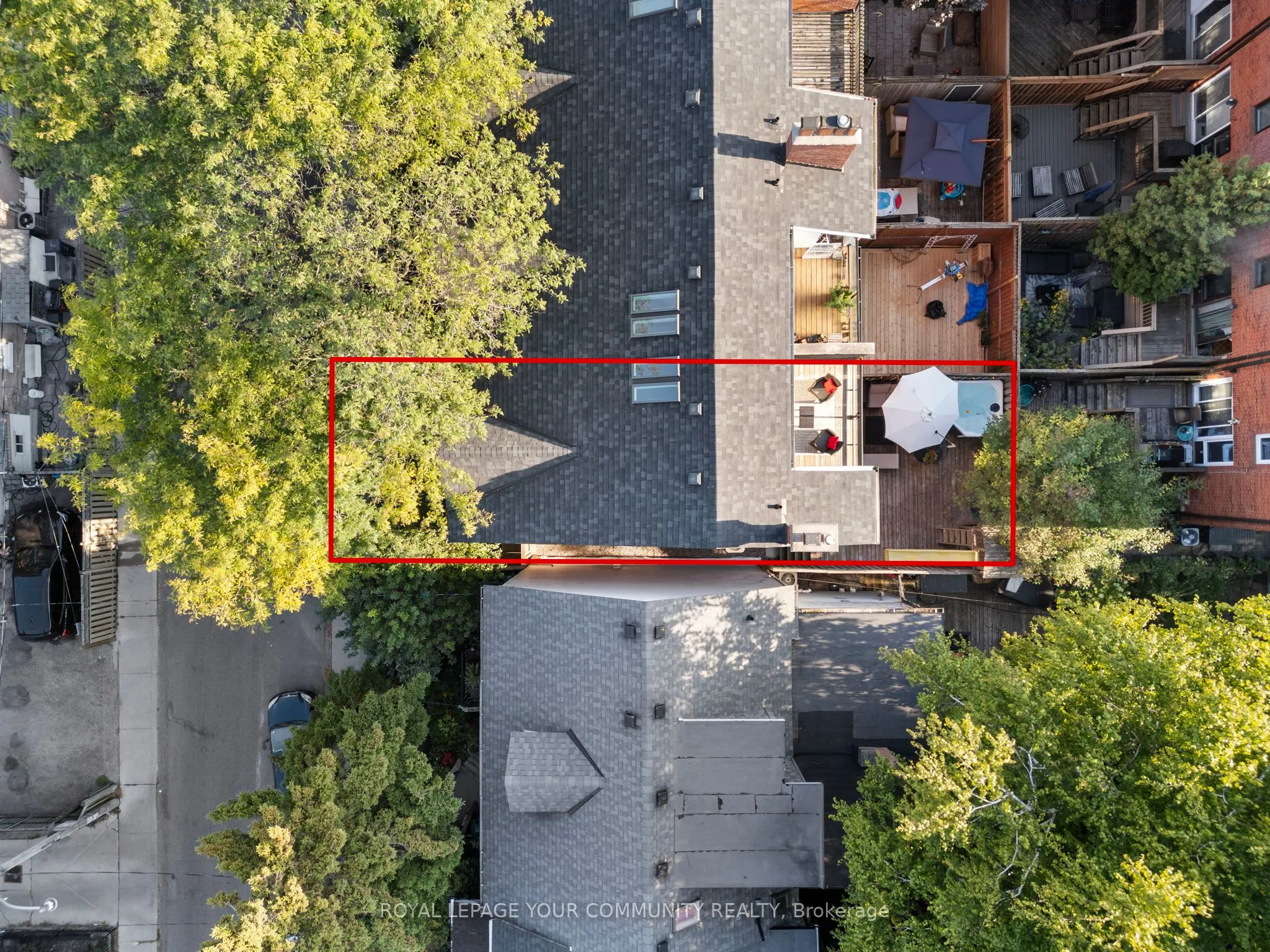8 West Avenue