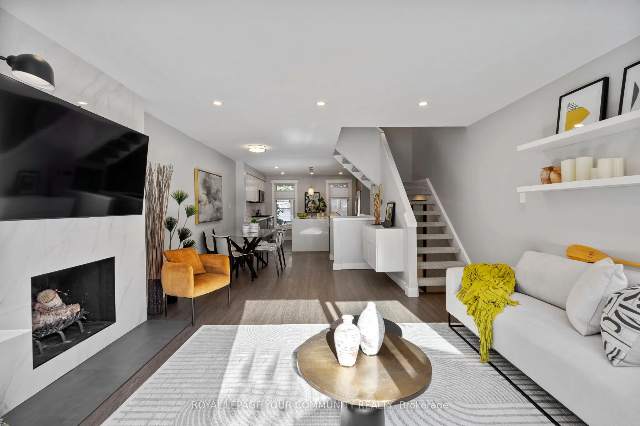 8 West Avenue
