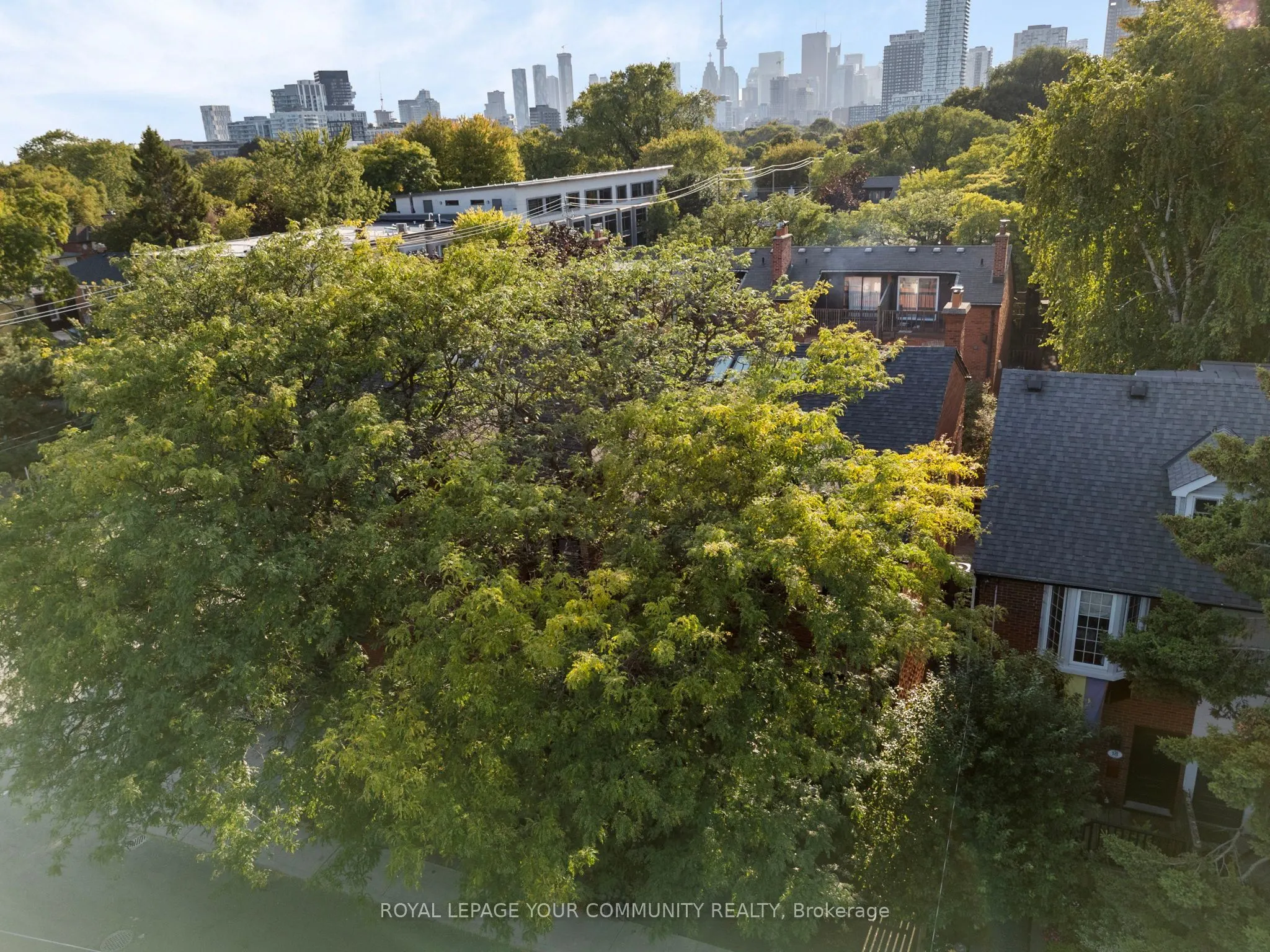 8 West Avenue