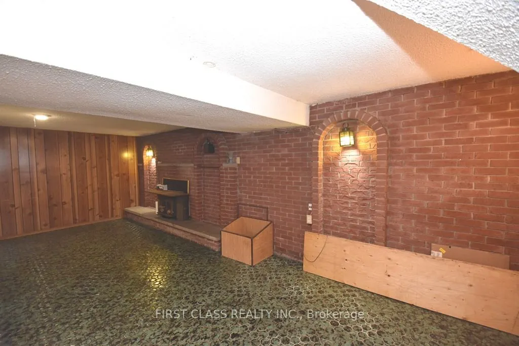 82 Gooderham Drive