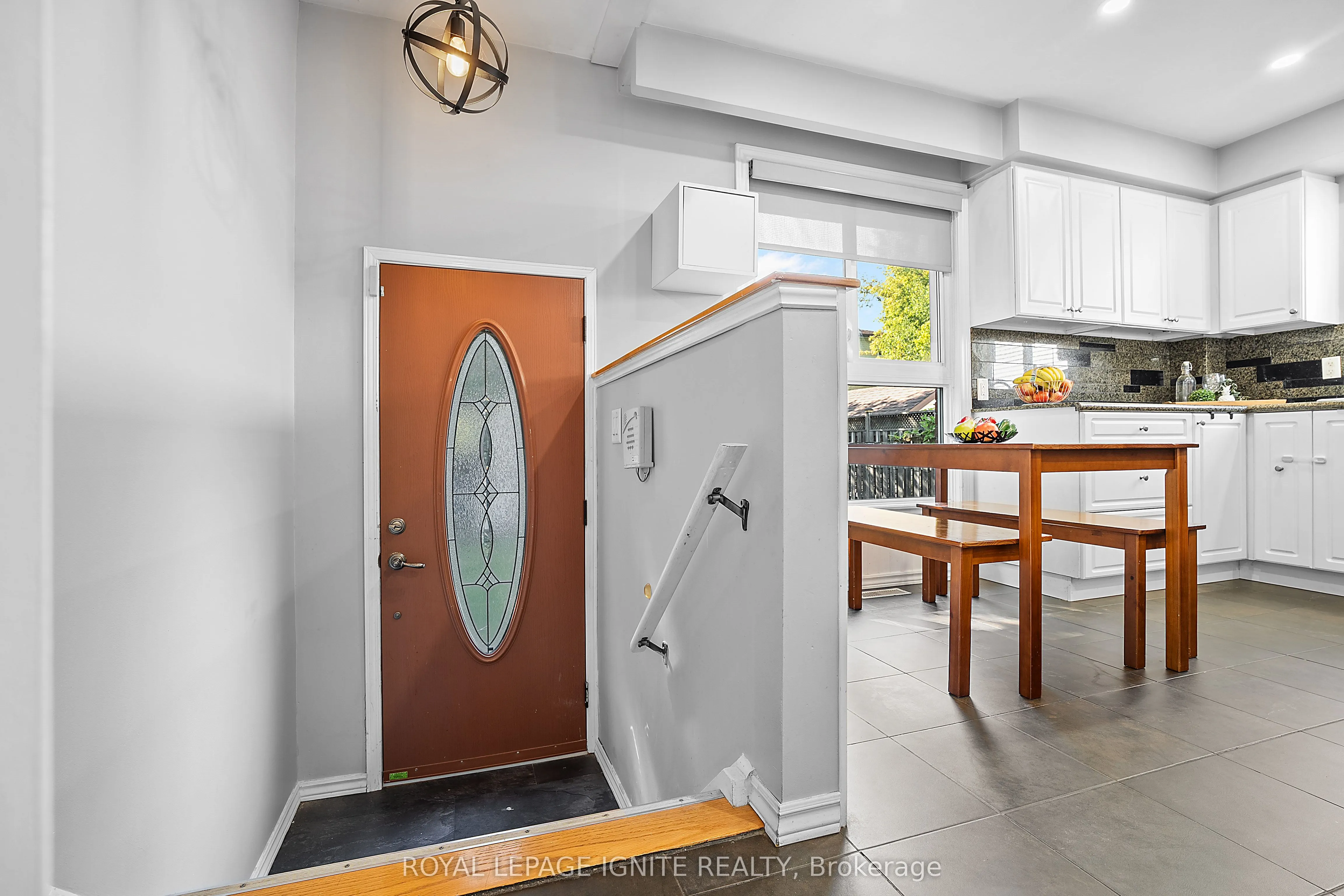 222 Barkley Crescent