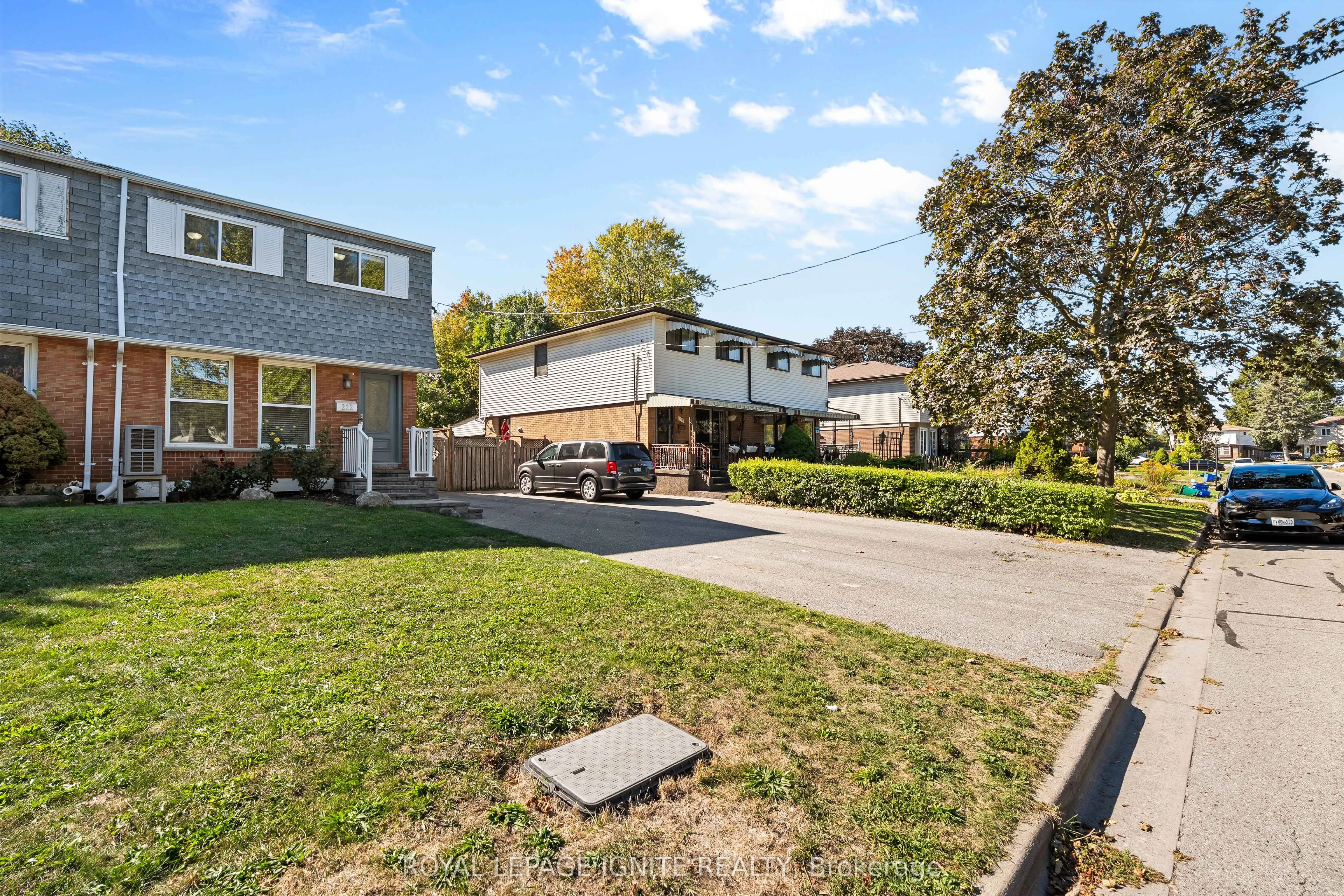 222 Barkley Crescent