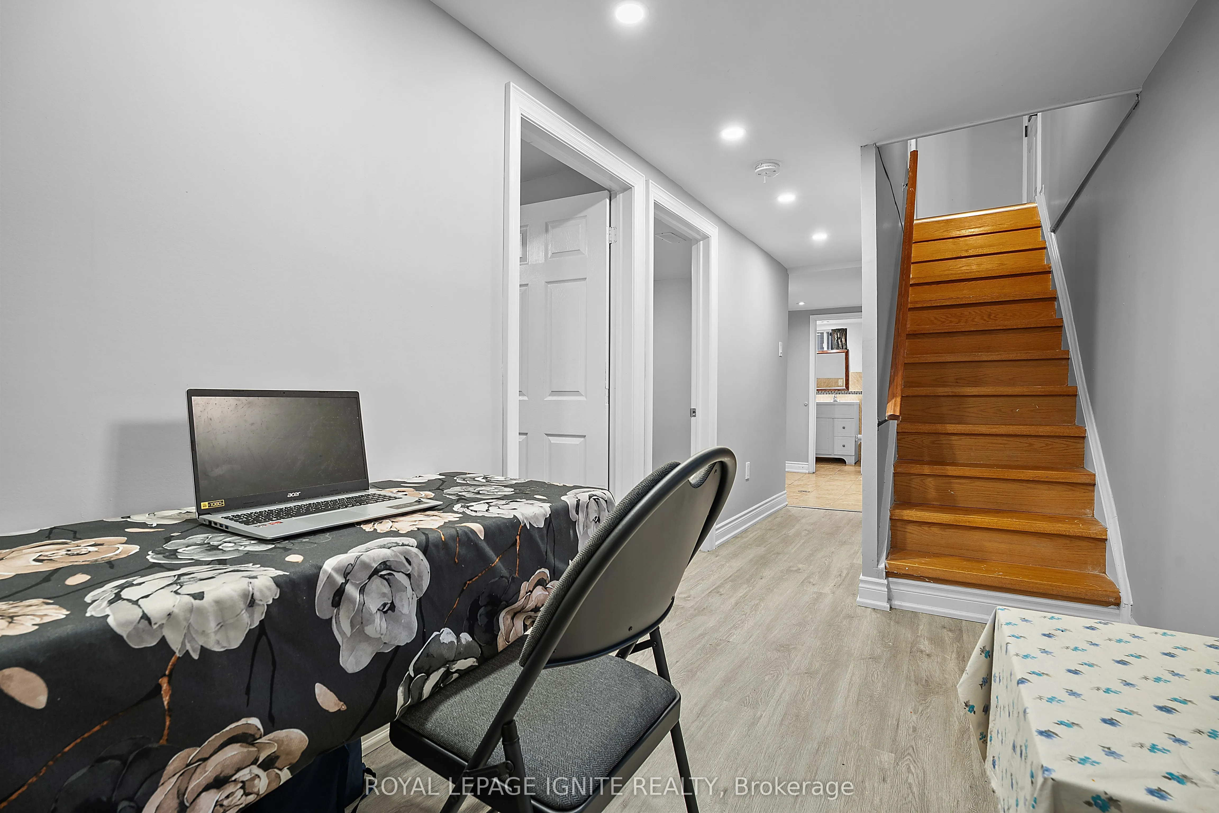 222 Barkley Crescent
