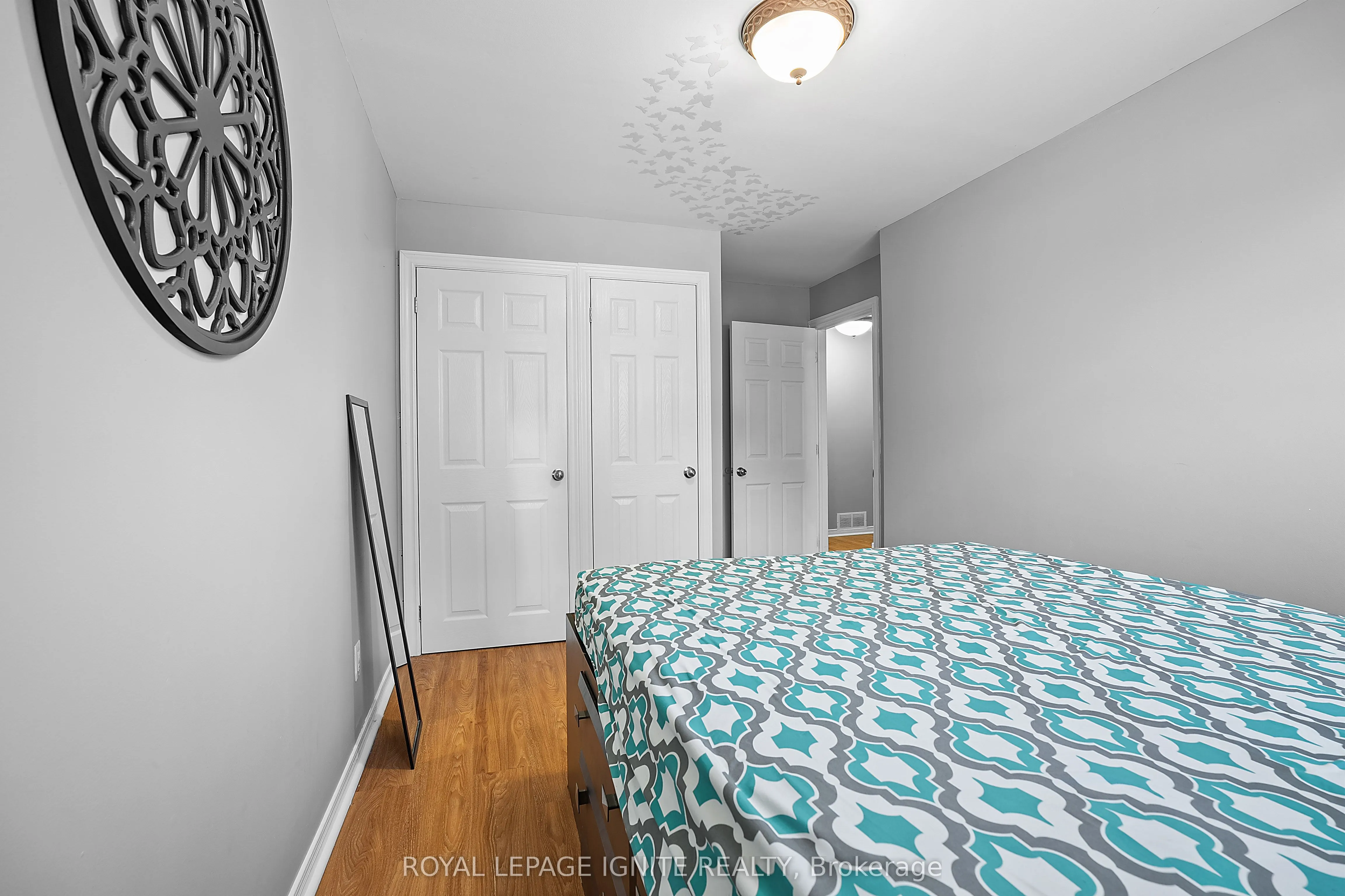 222 Barkley Crescent