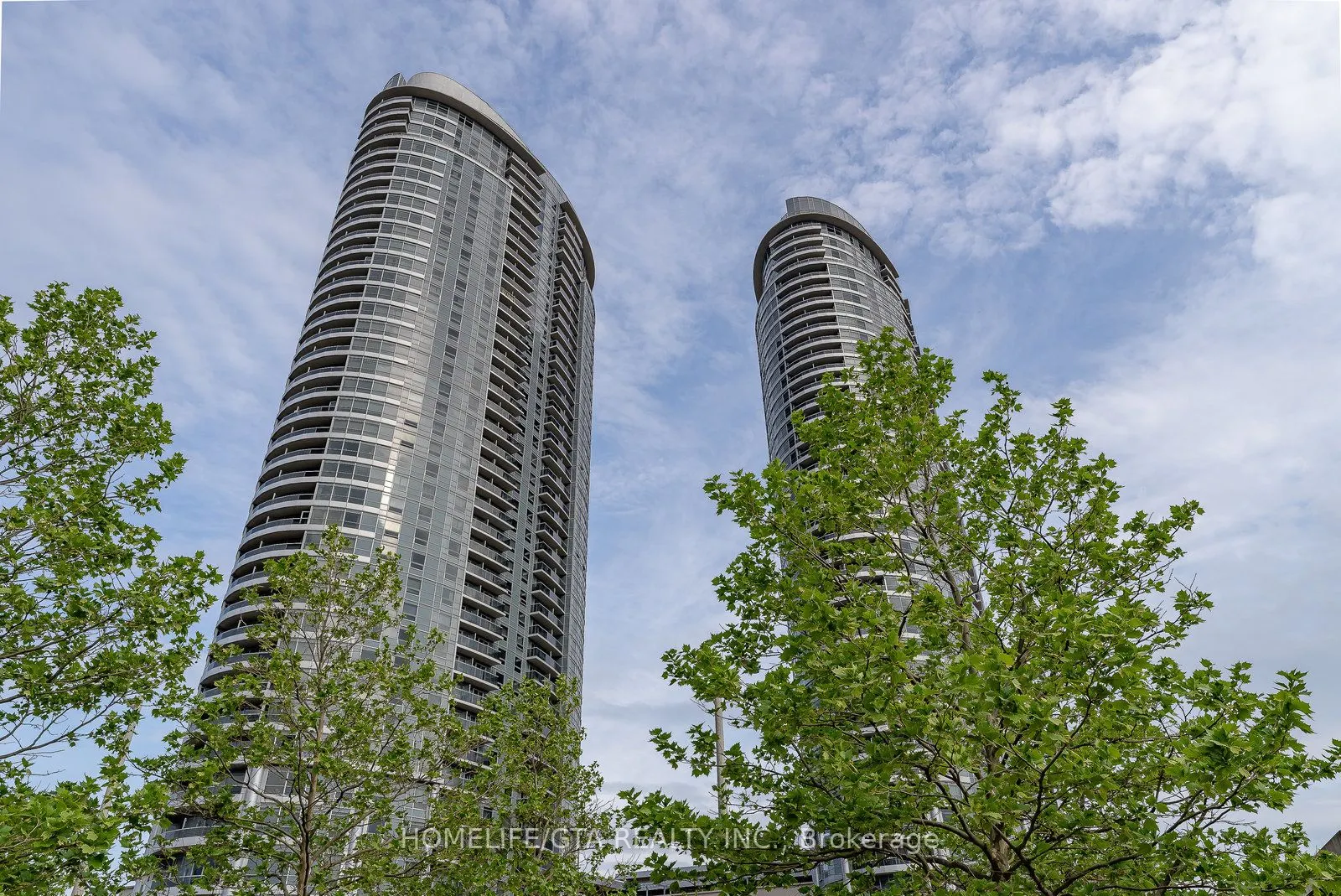 125 Village Green Square, #1002