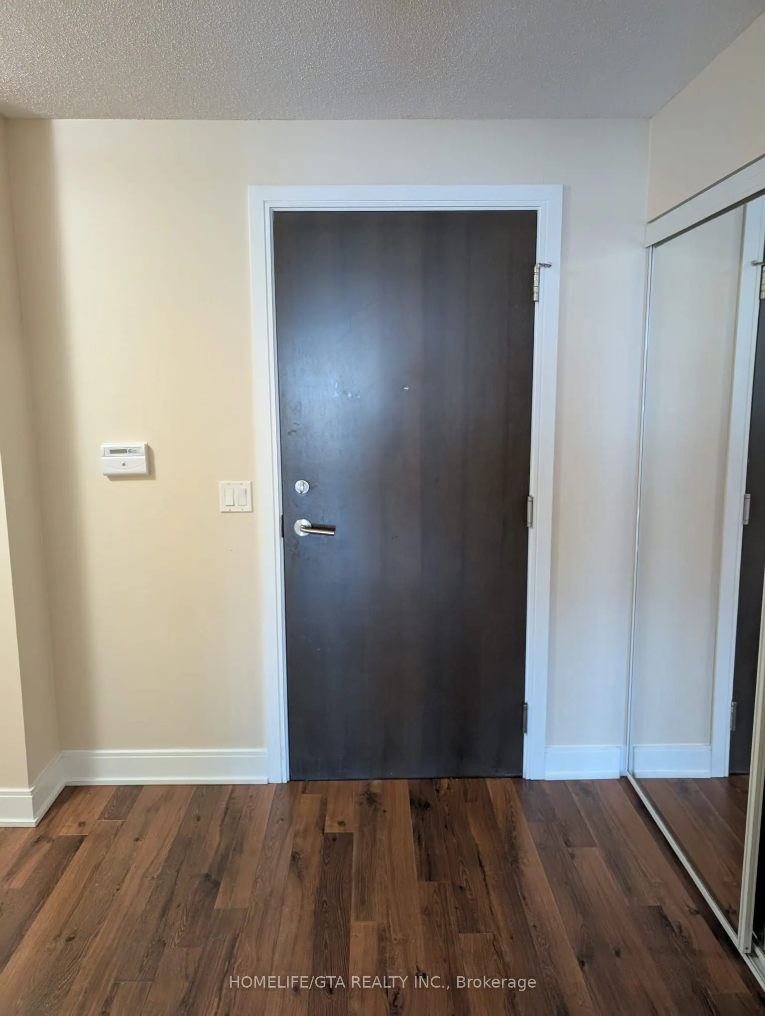 125 Village Green Square, #1002