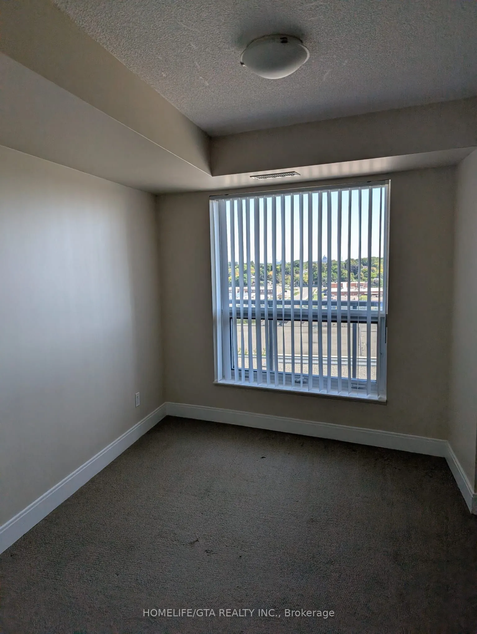 125 Village Green Square, #1002