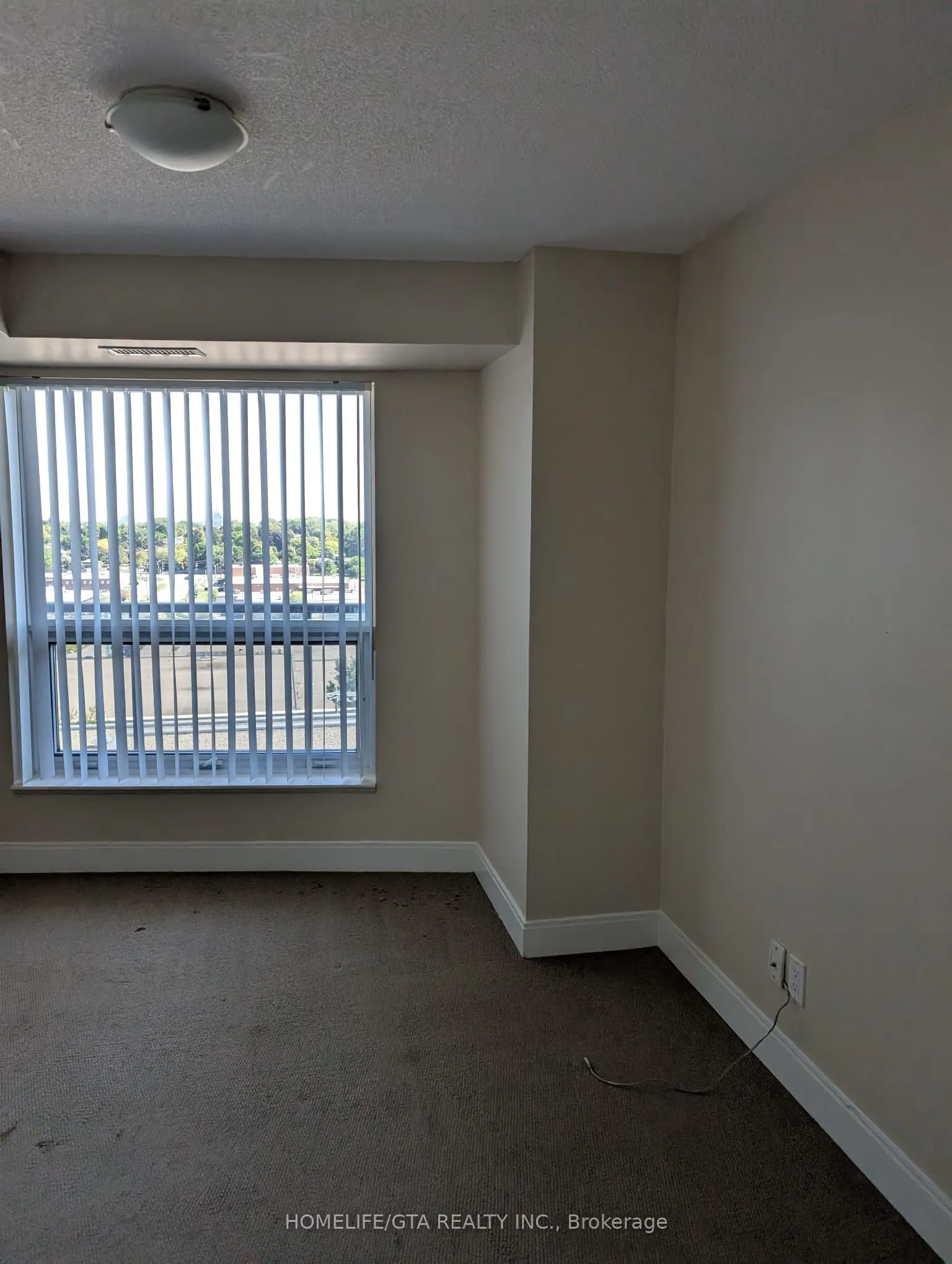 125 Village Green Square, #1002