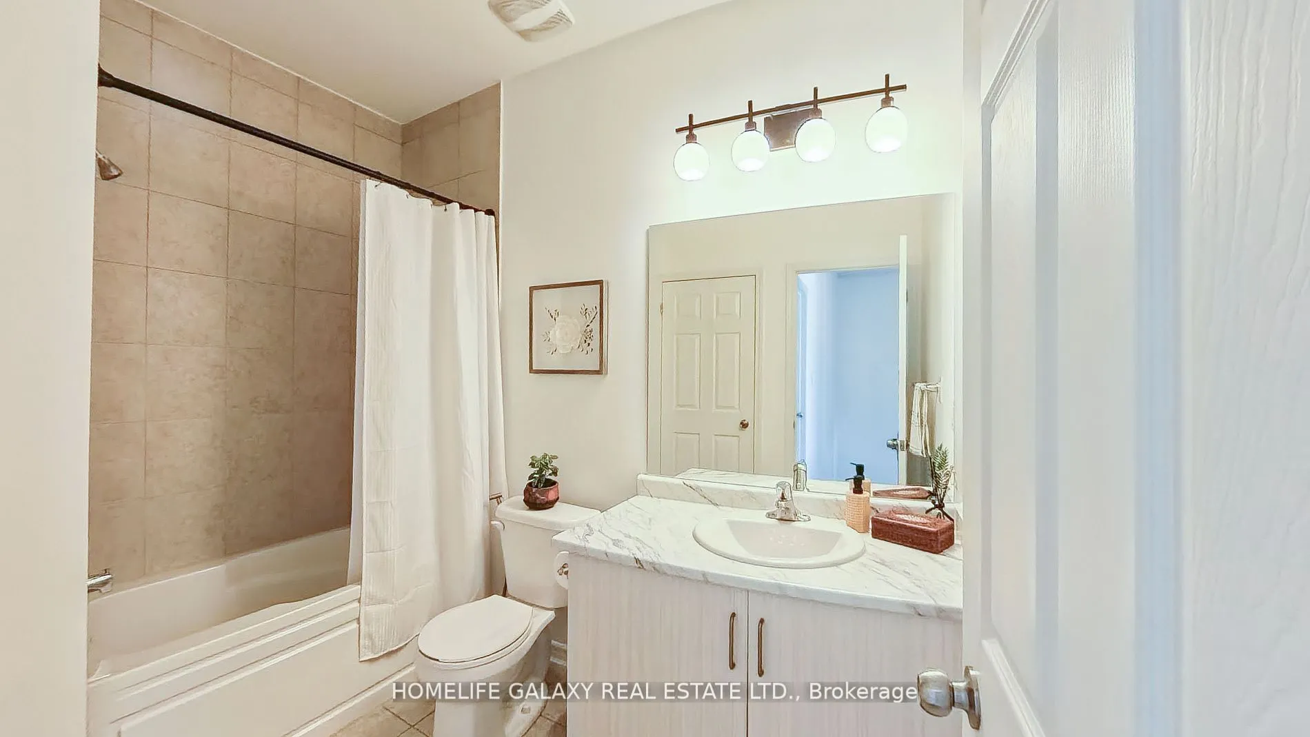 1050 Elton Way, #8