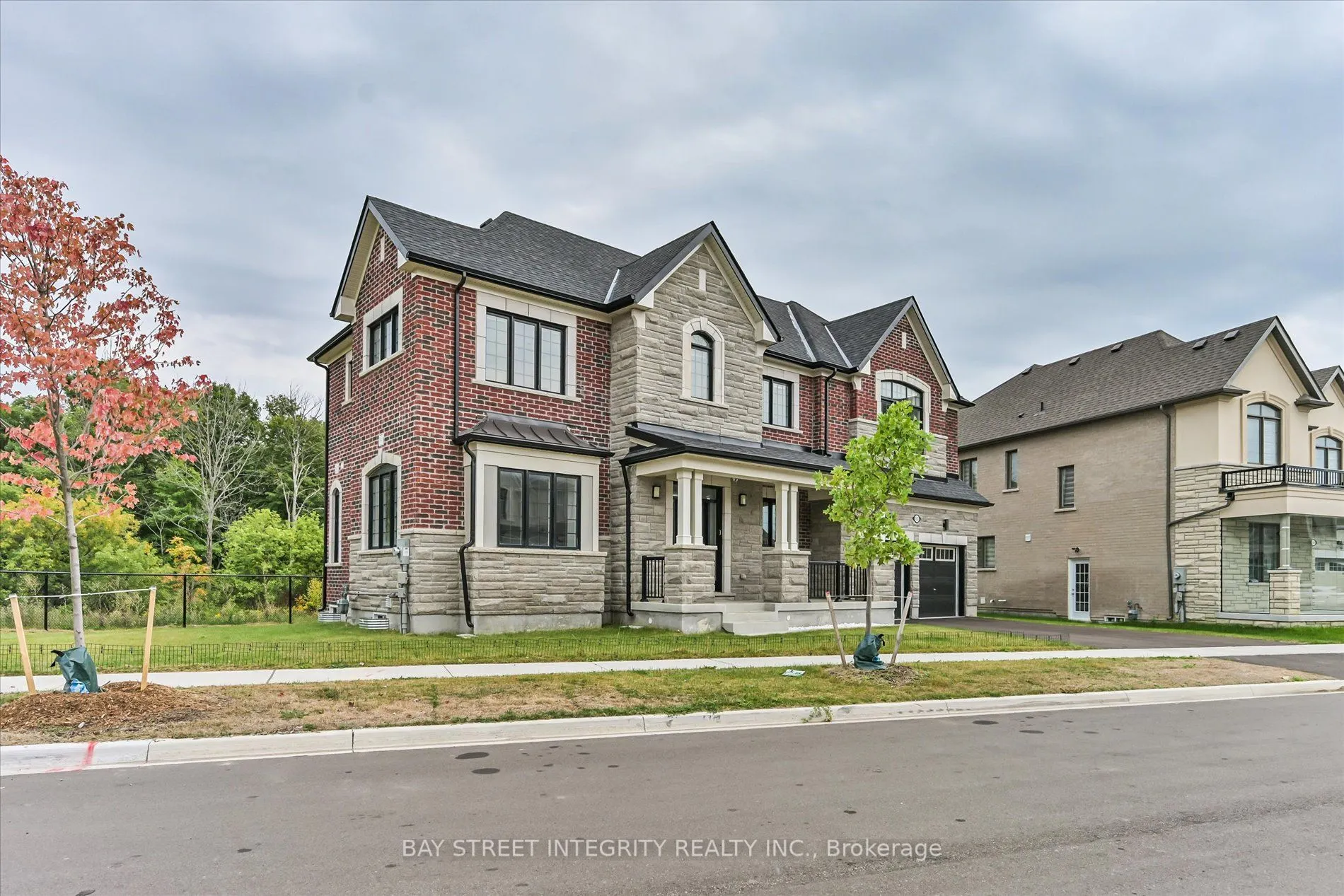 1553 Honey Locust Place