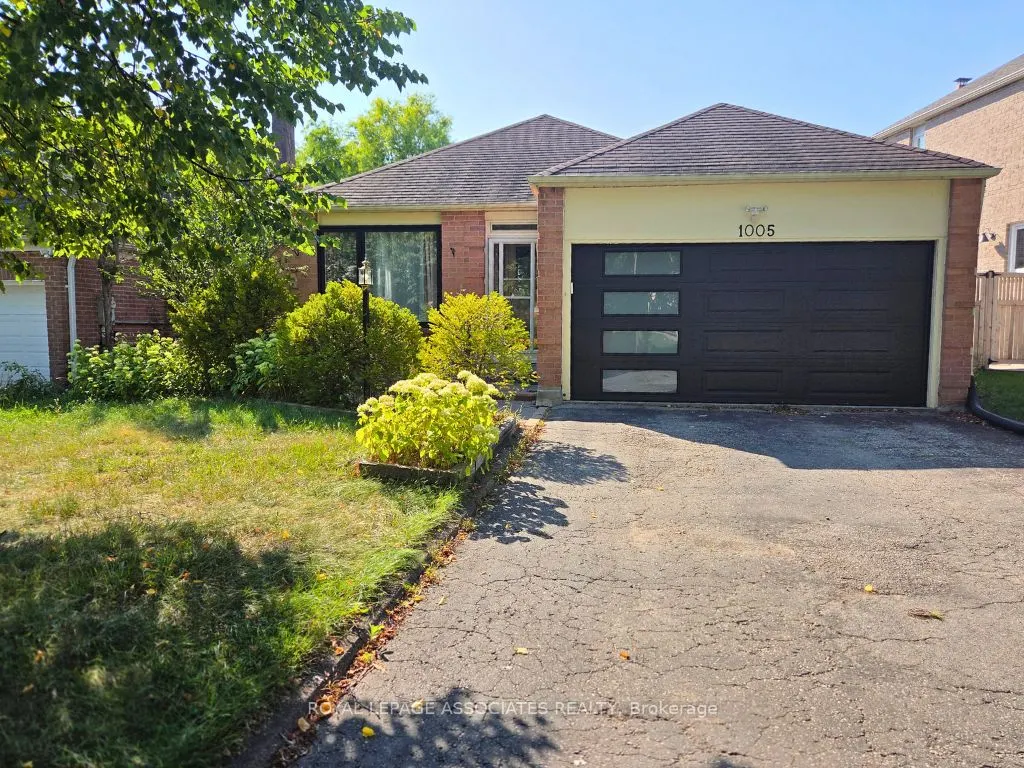 1005 Maury Crescent