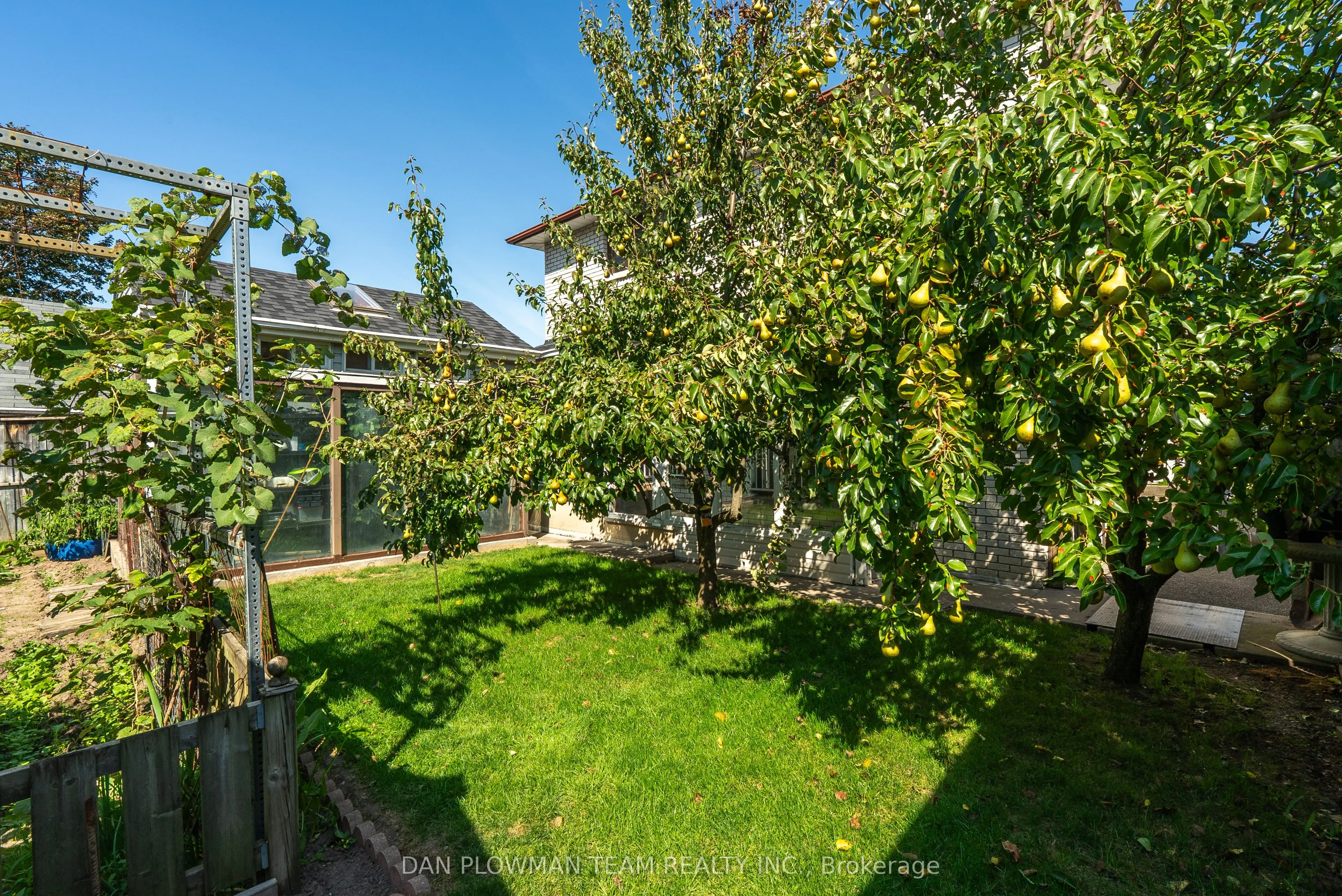 292 Gibbons Street