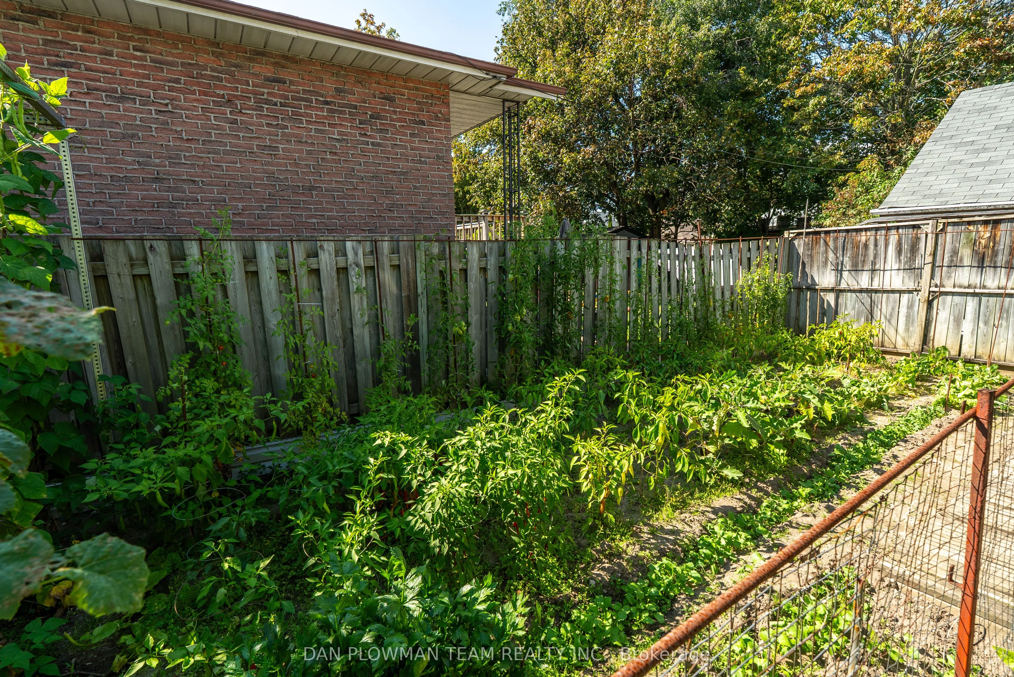 292 Gibbons Street