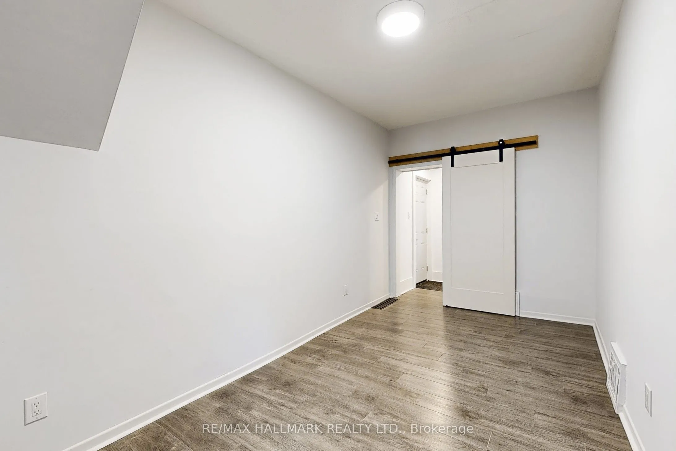 466 Danforth Avenue, #A