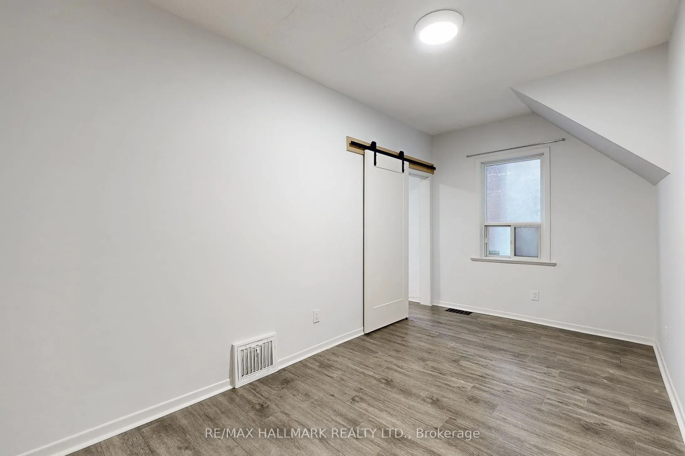 466 Danforth Avenue, #A
