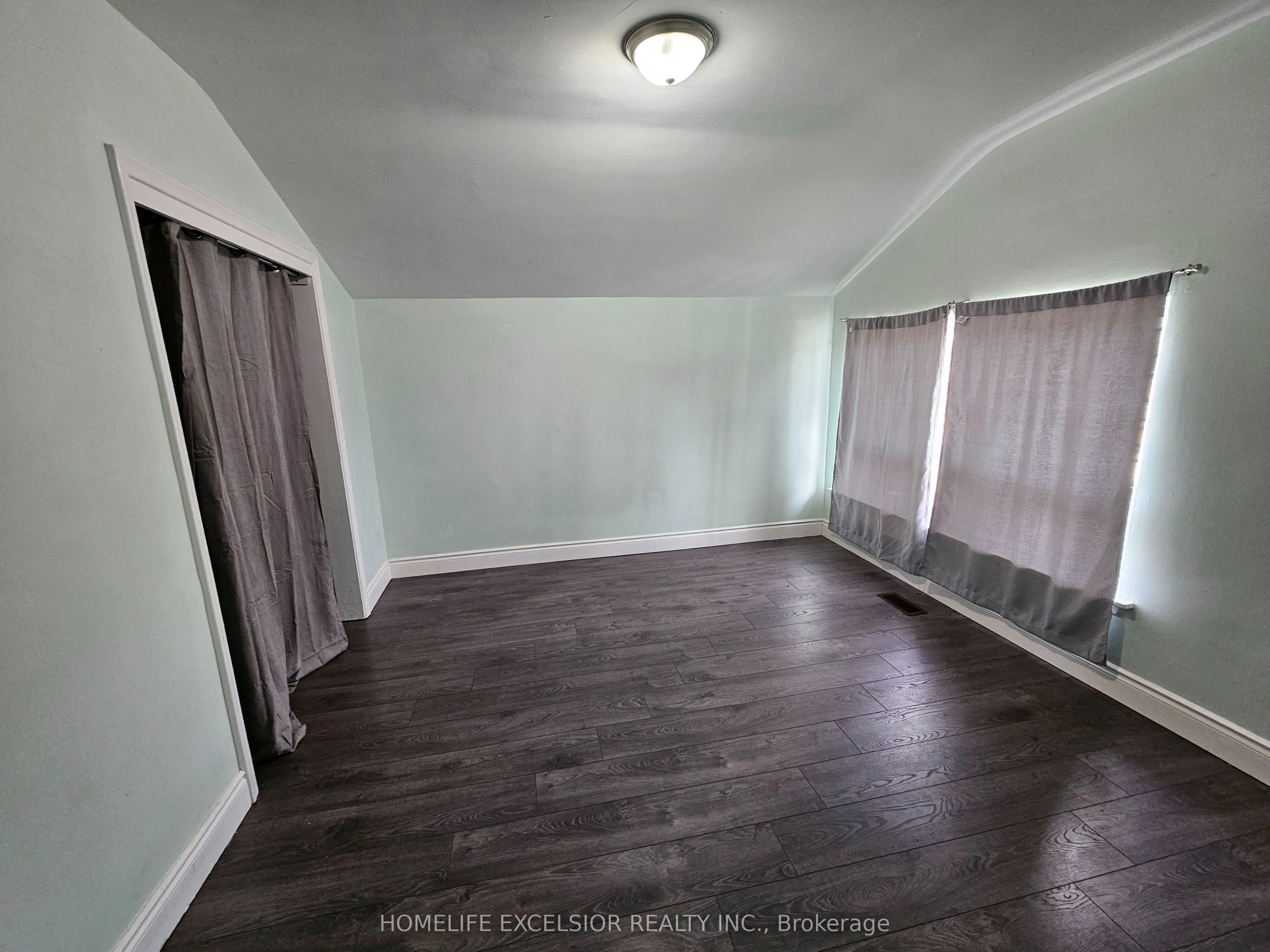 82 Pandora Circle, #Main/Upper