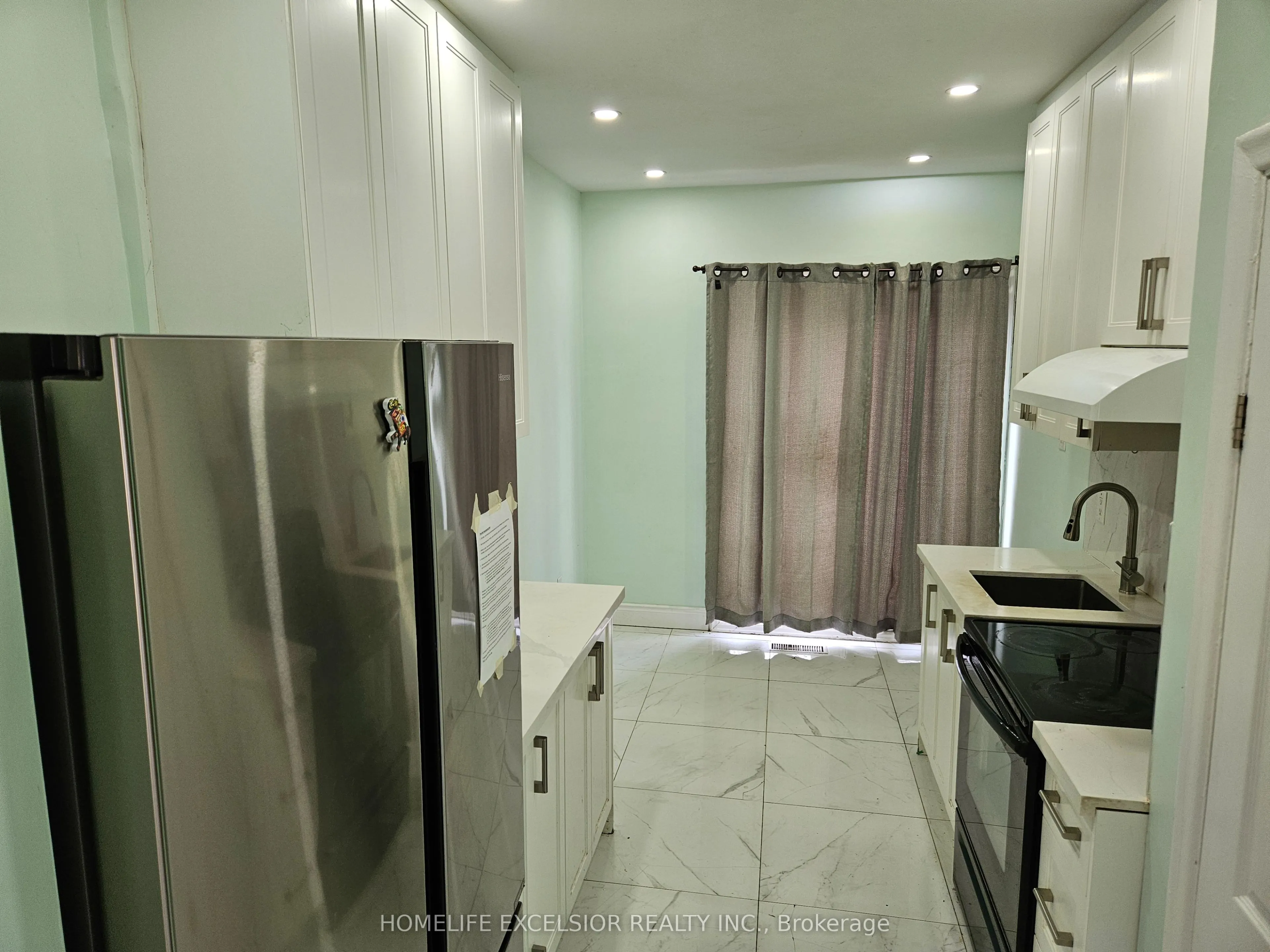 82 Pandora Circle, #Main/Upper
