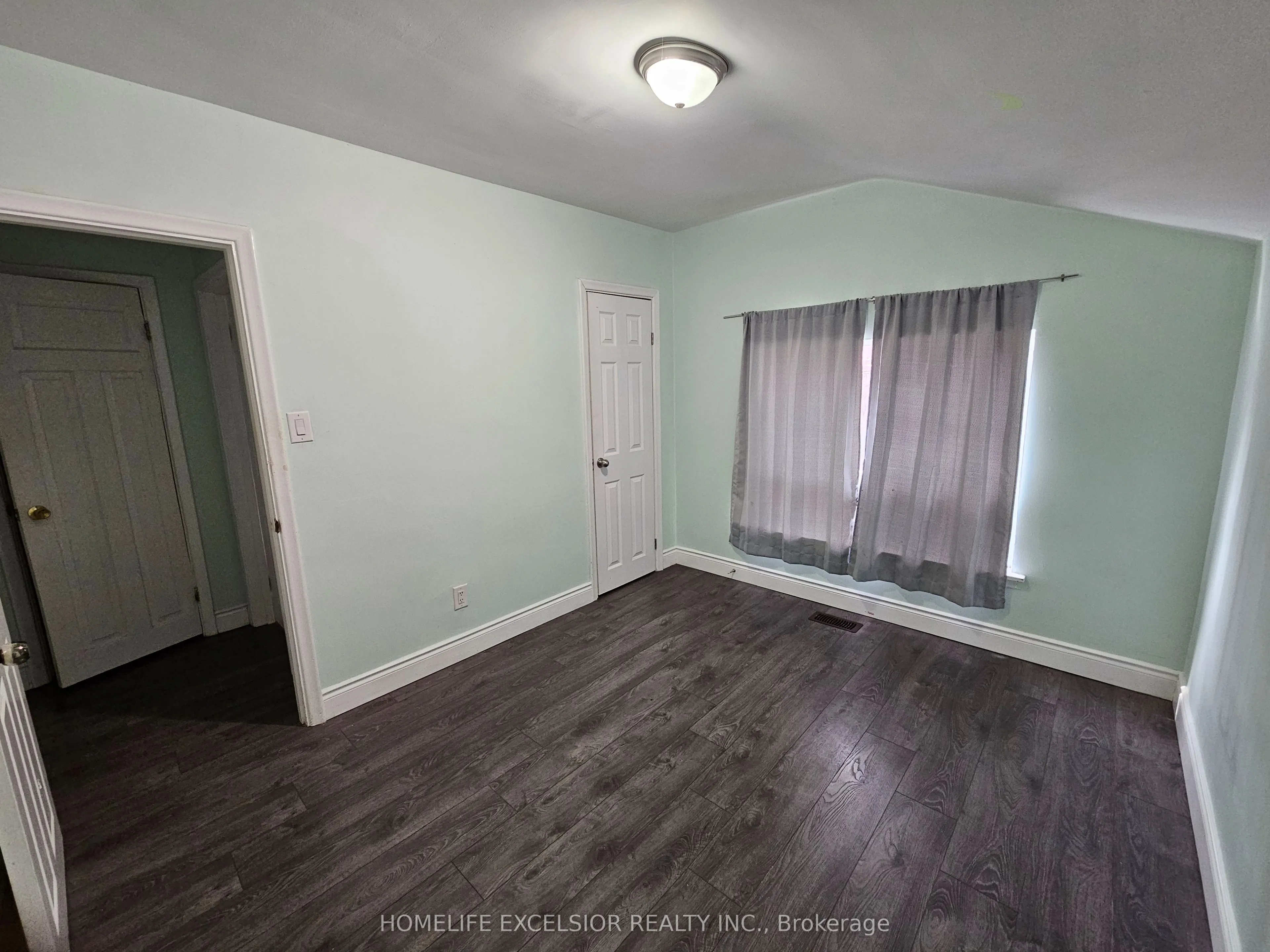 82 Pandora Circle, #Main/Upper