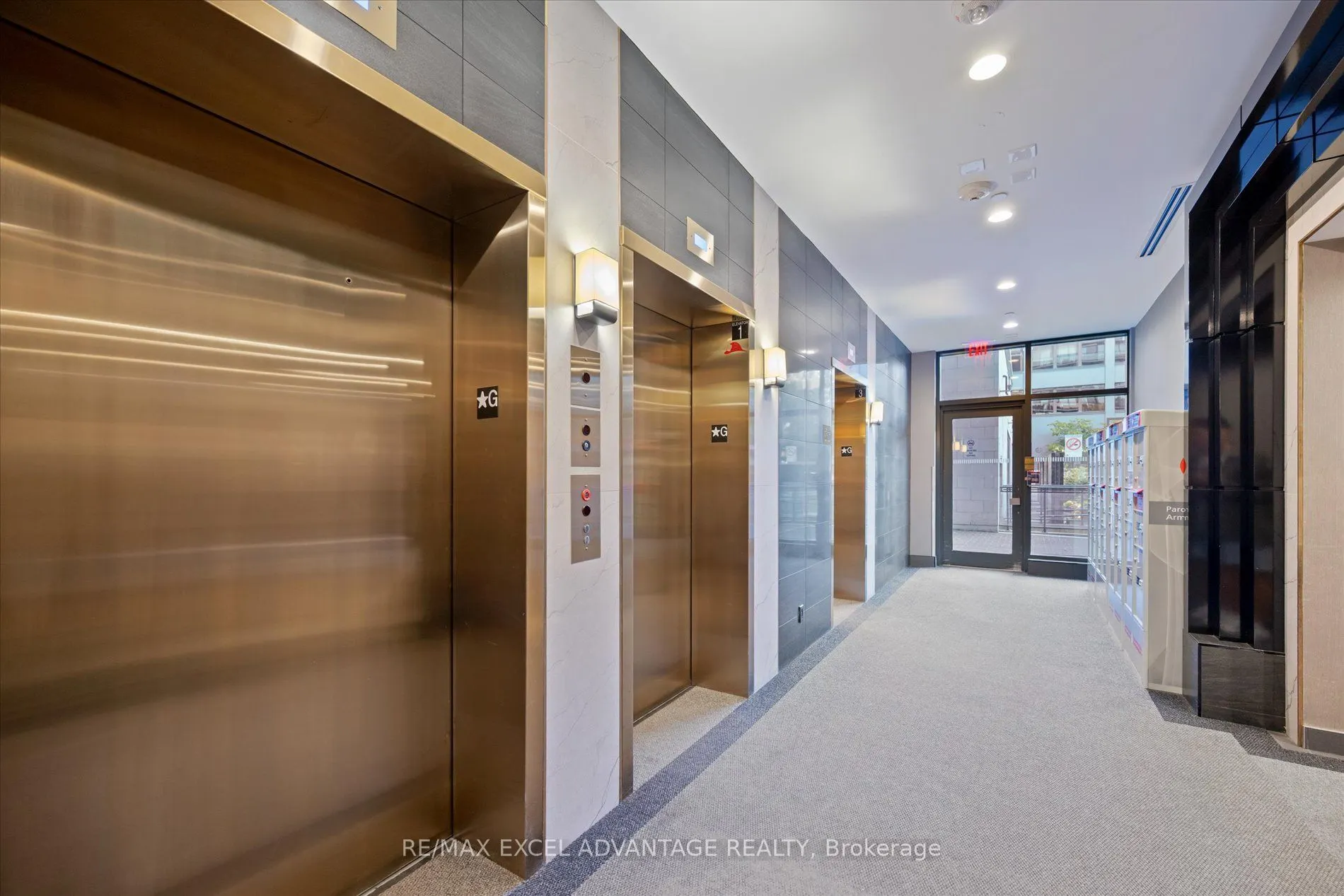 1190 Dundas Street E, #318