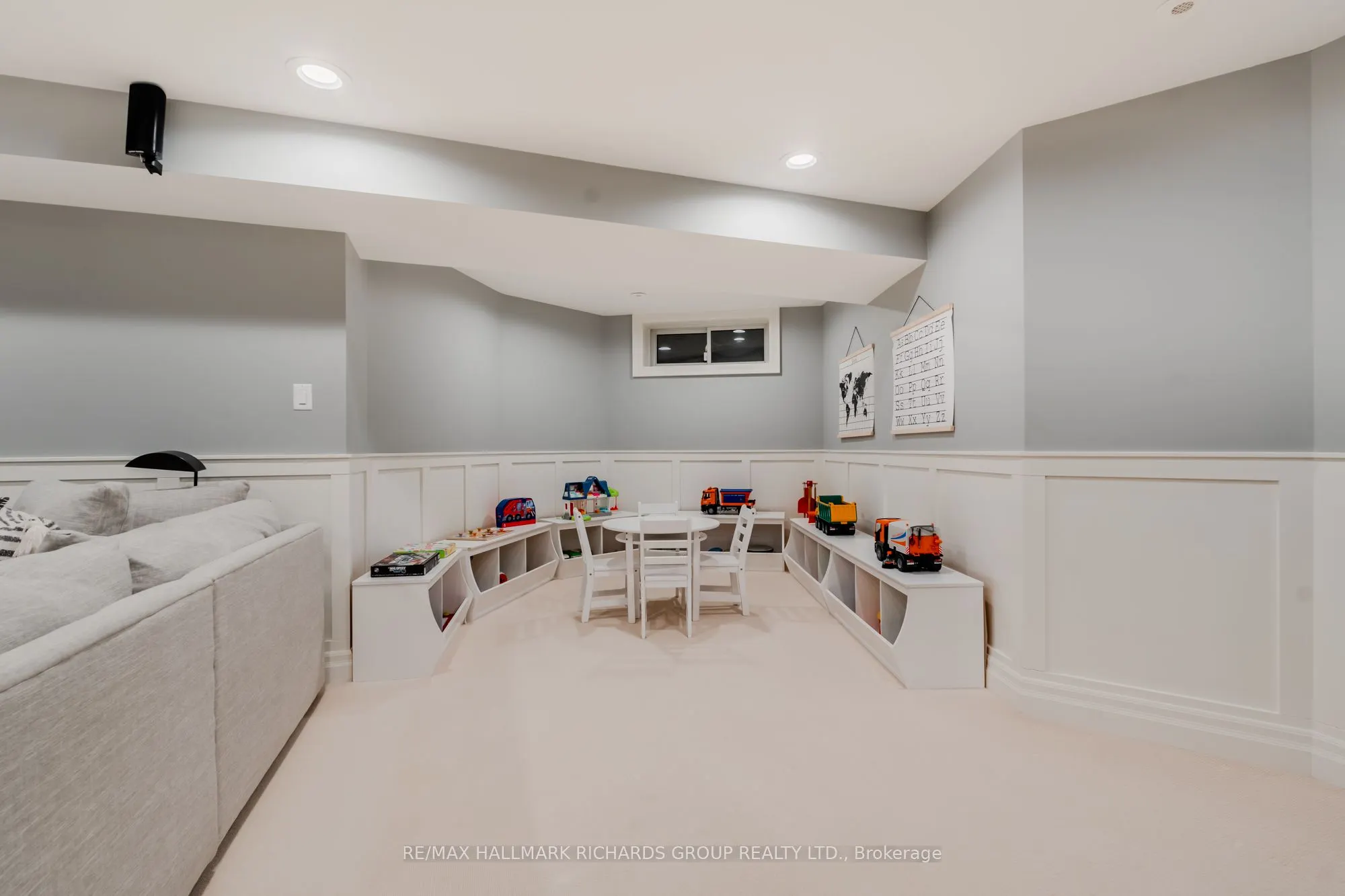 34B Long Crescent