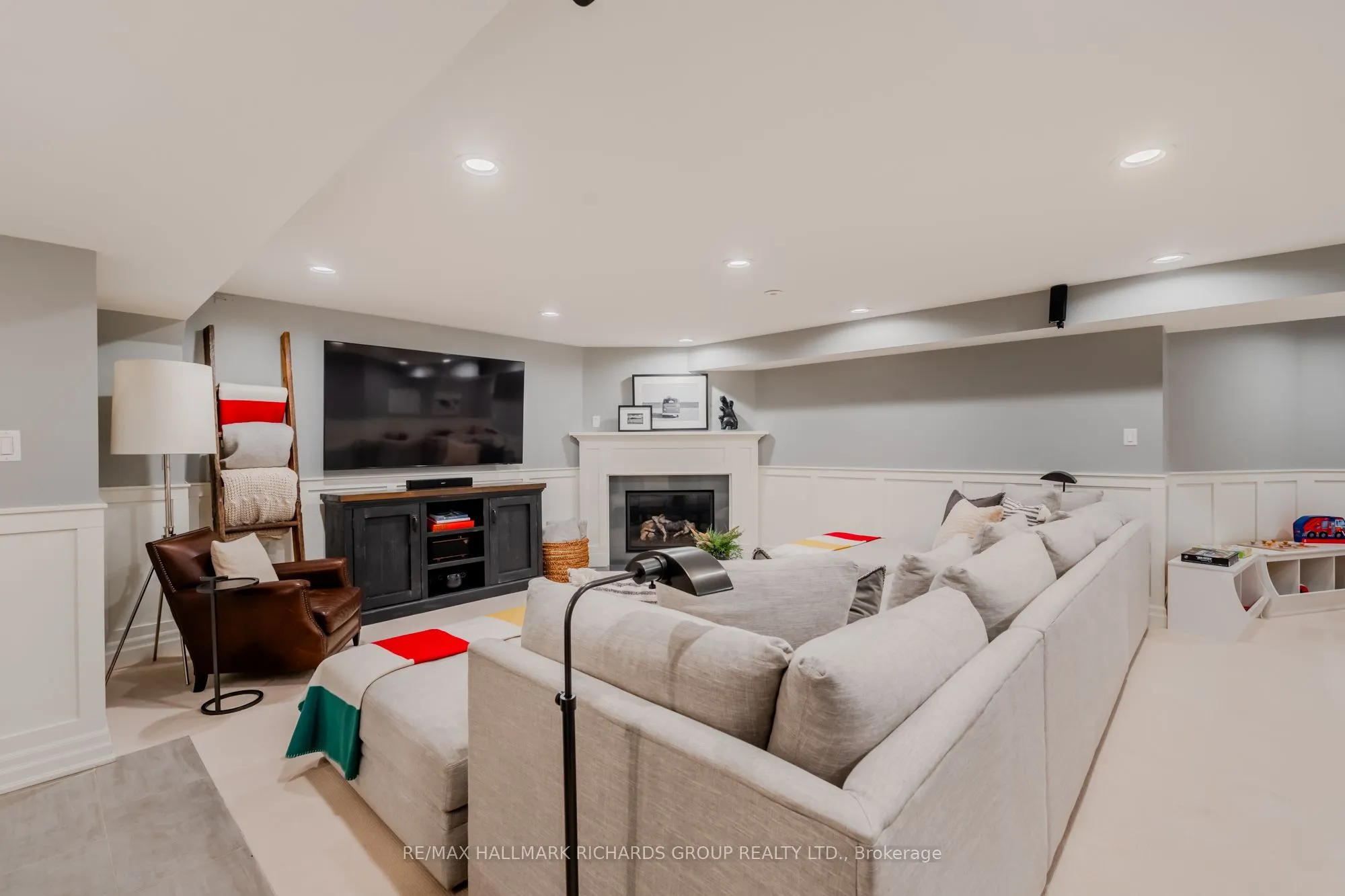 34B Long Crescent