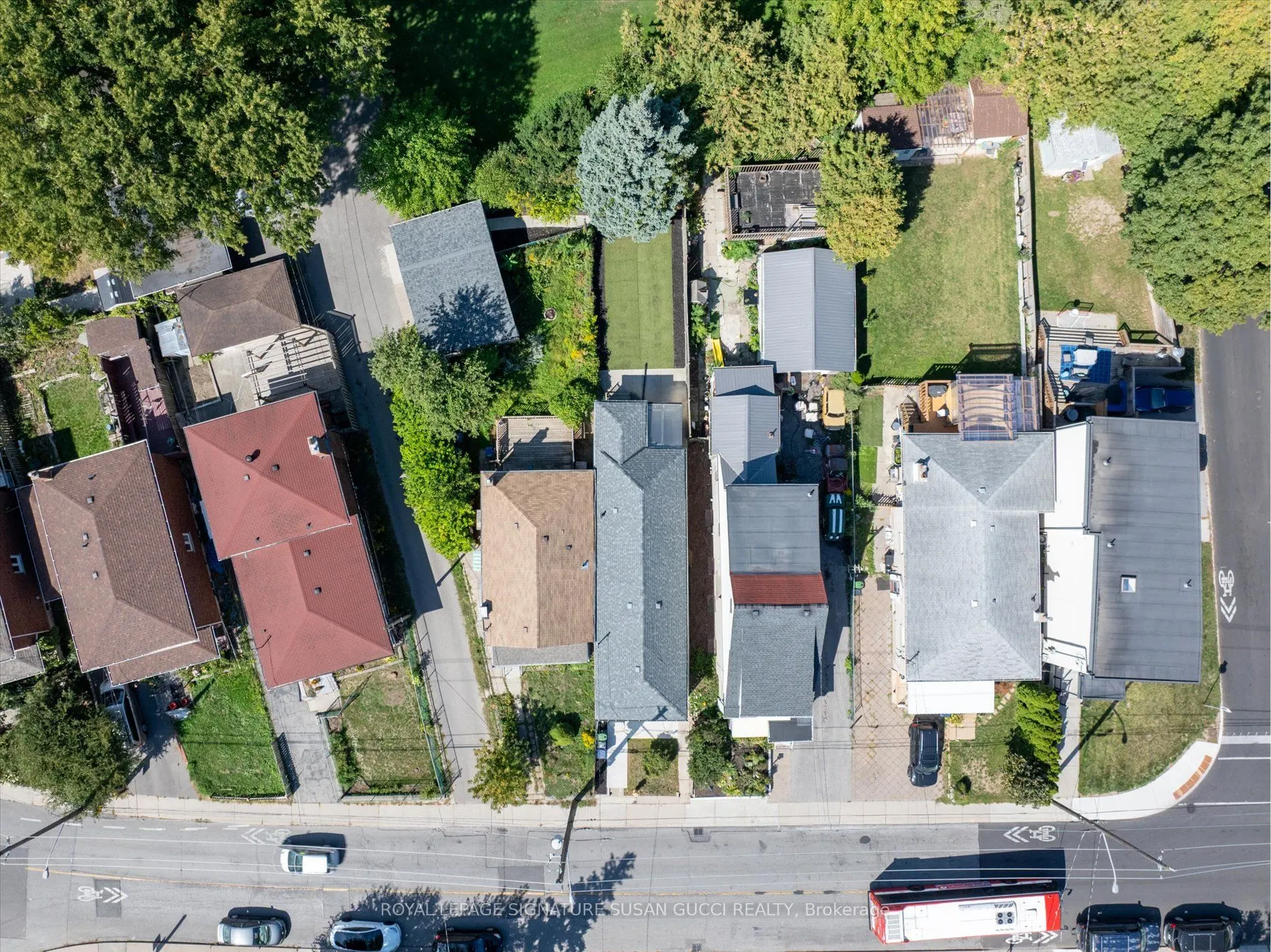 972 Cosburn Avenue