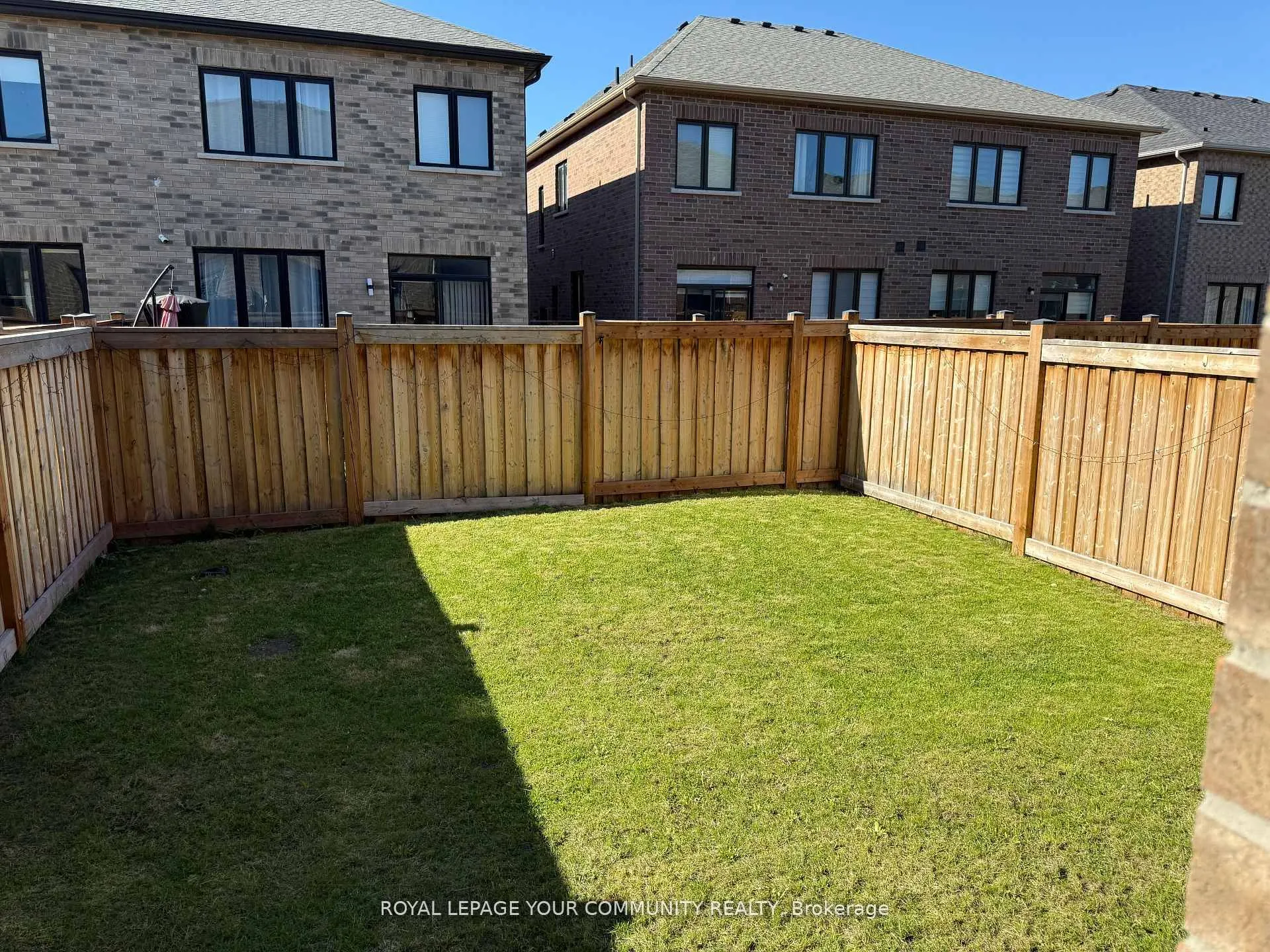 138 Christine Elliott Avenue
