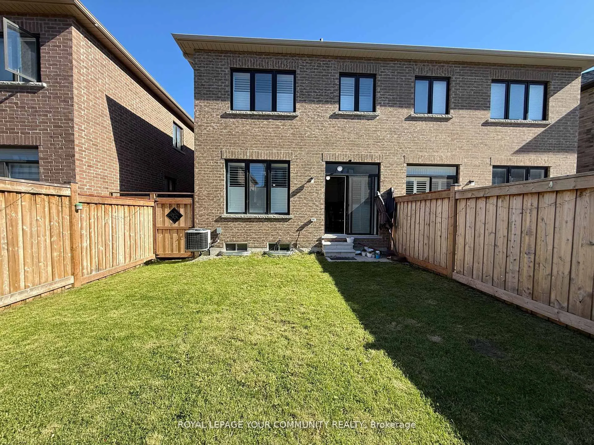 138 Christine Elliott Avenue