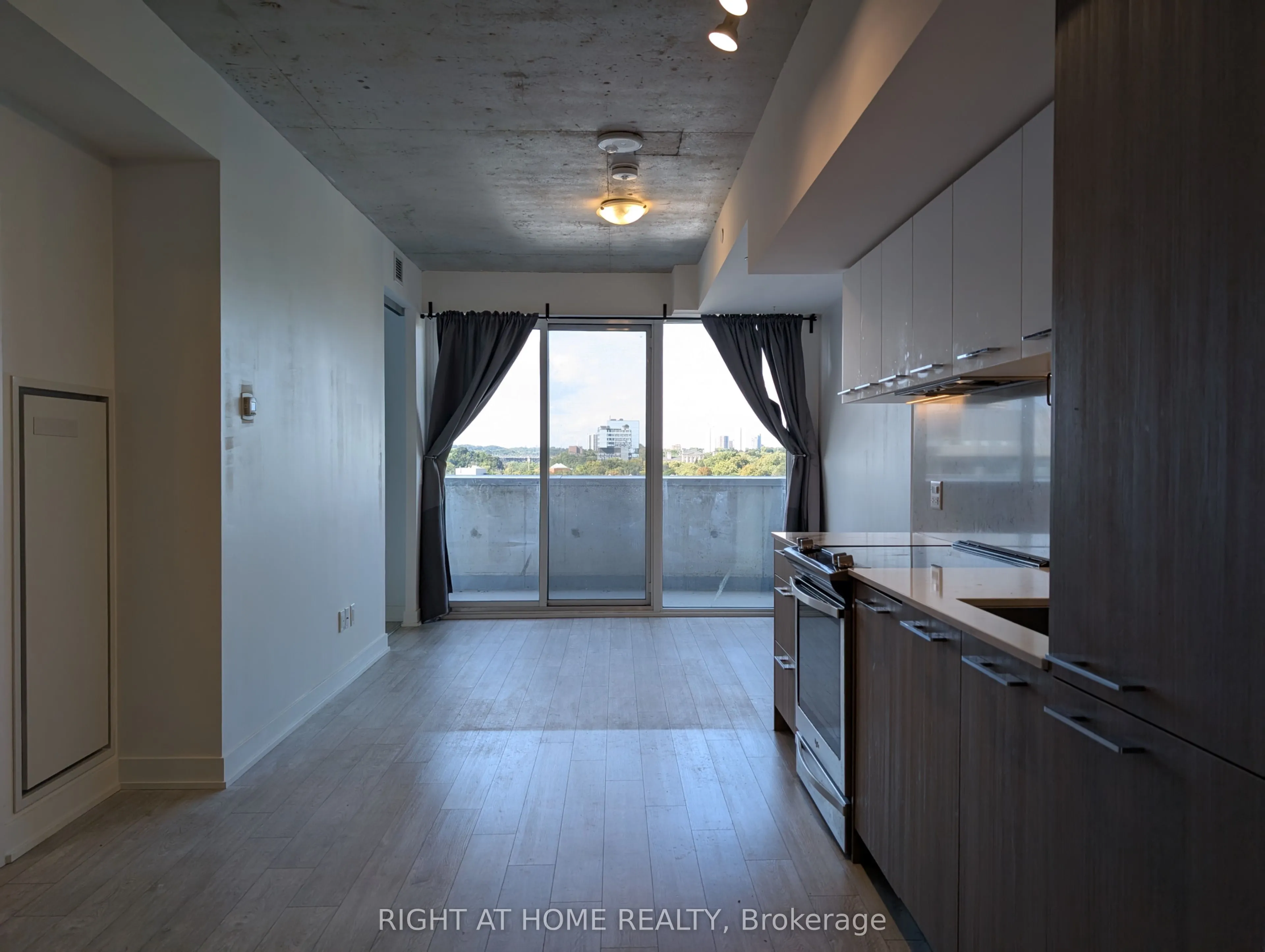 30 Baseball Place, #925